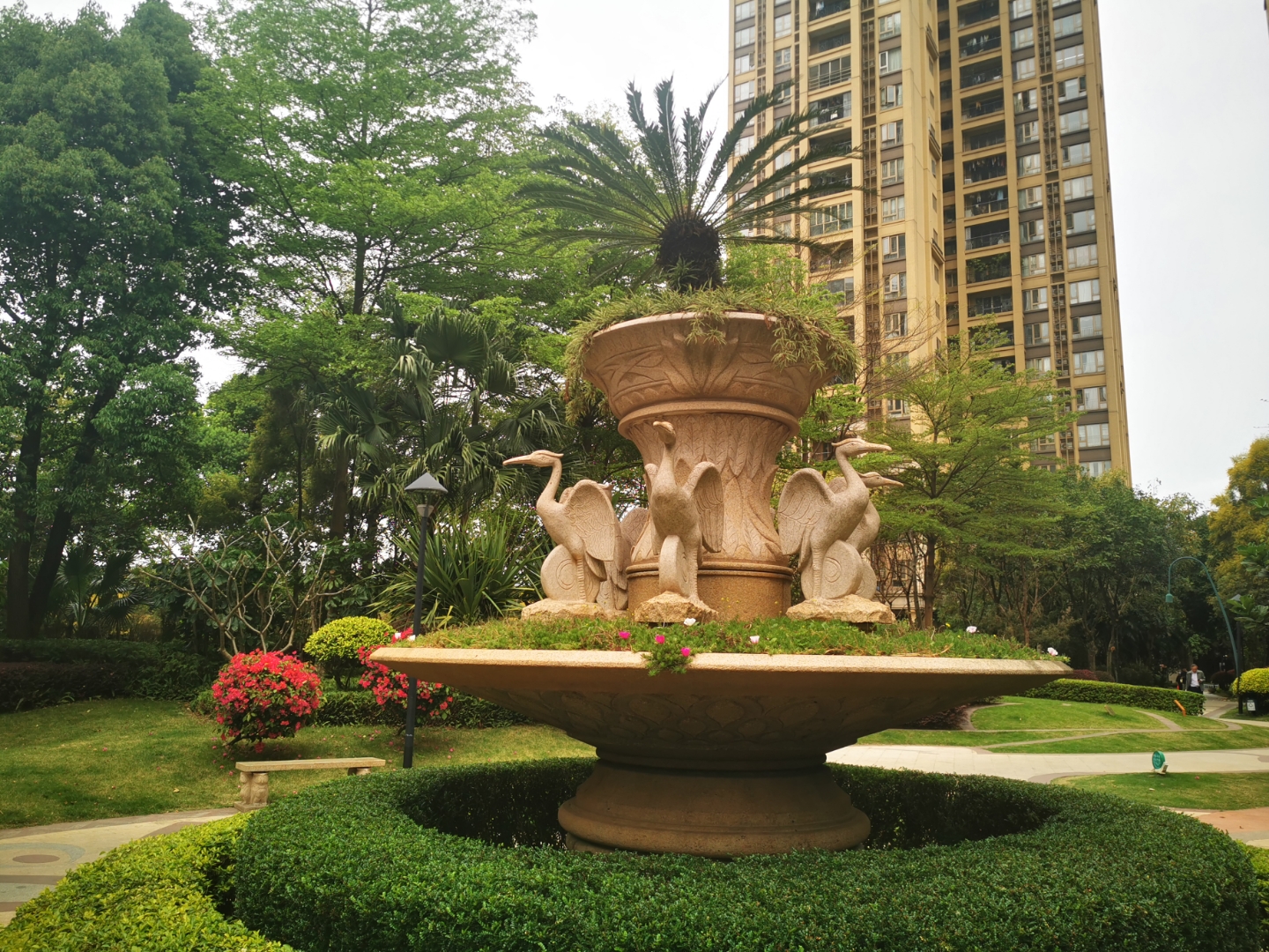 8万/㎡,长隆珑翠花园,137㎡4房2厅2卫!这般景观!有你心仪的吗?