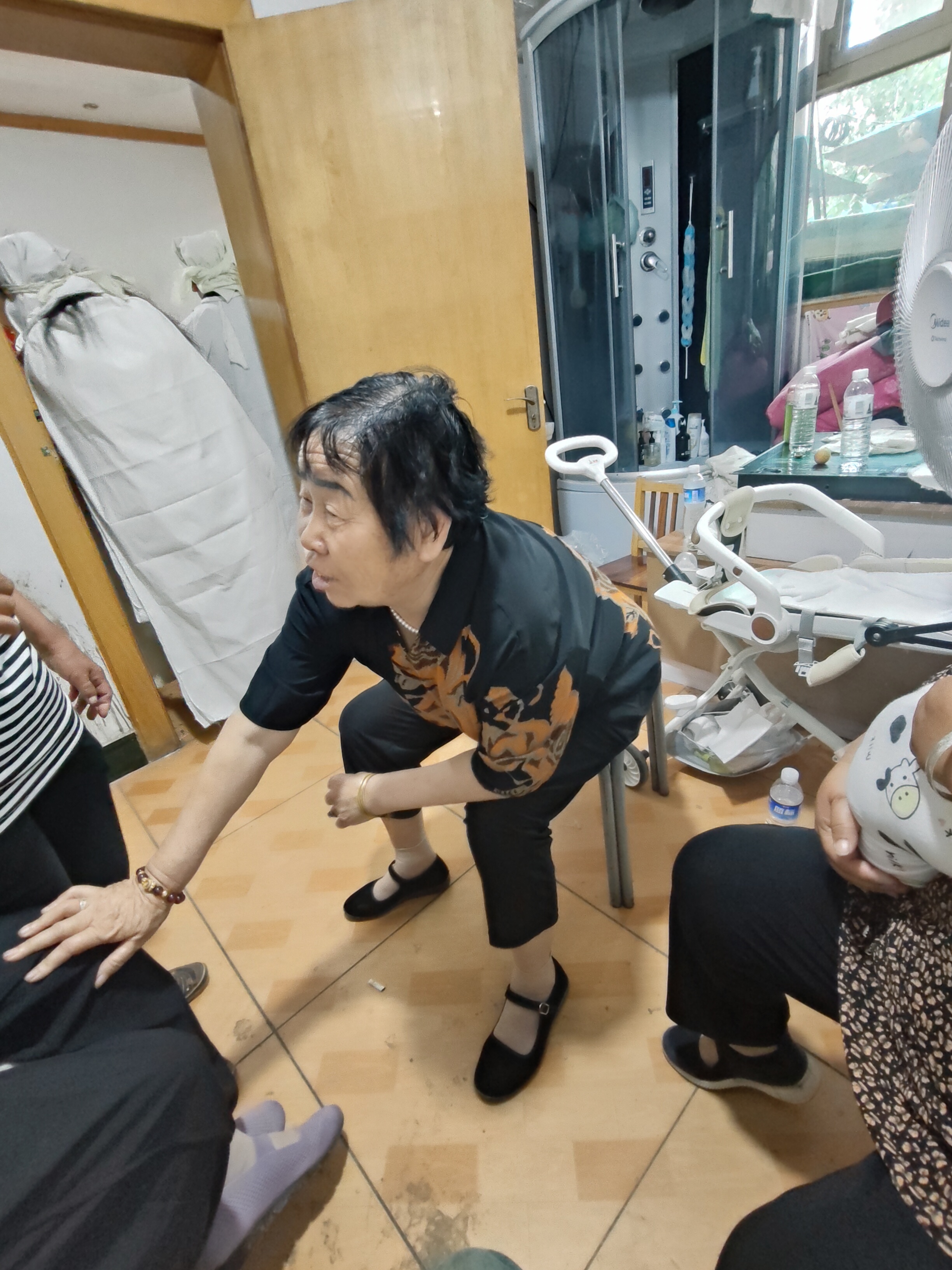 临终老人放着超度视频-临终老人全身疼是怎么回事