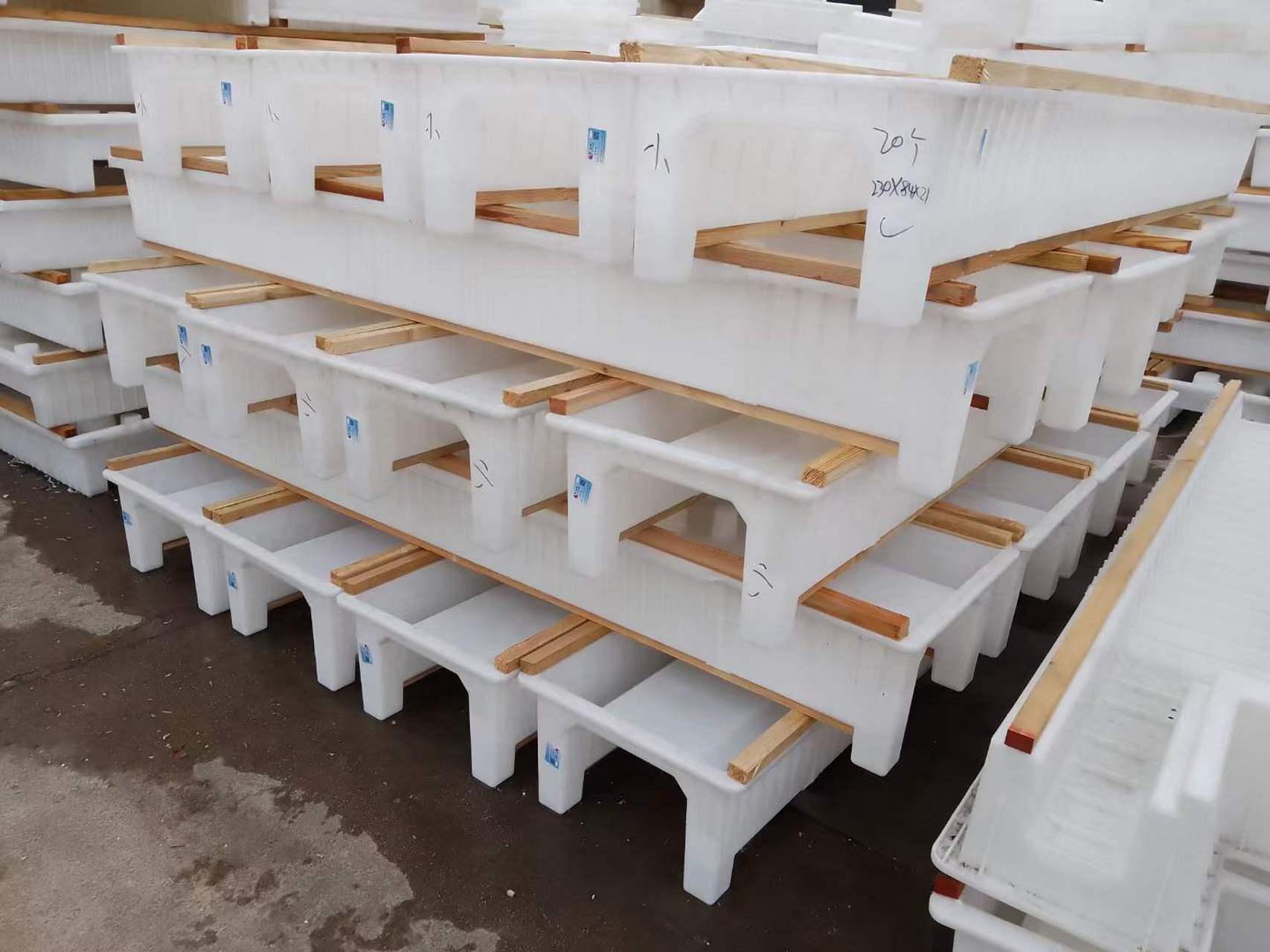大型塑料流水槽模具,塑料流水槽模具厂家