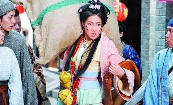 好彩妹的积极乐观的态度让人感动, 她不怕牺牲自我变老变愁的的精神也