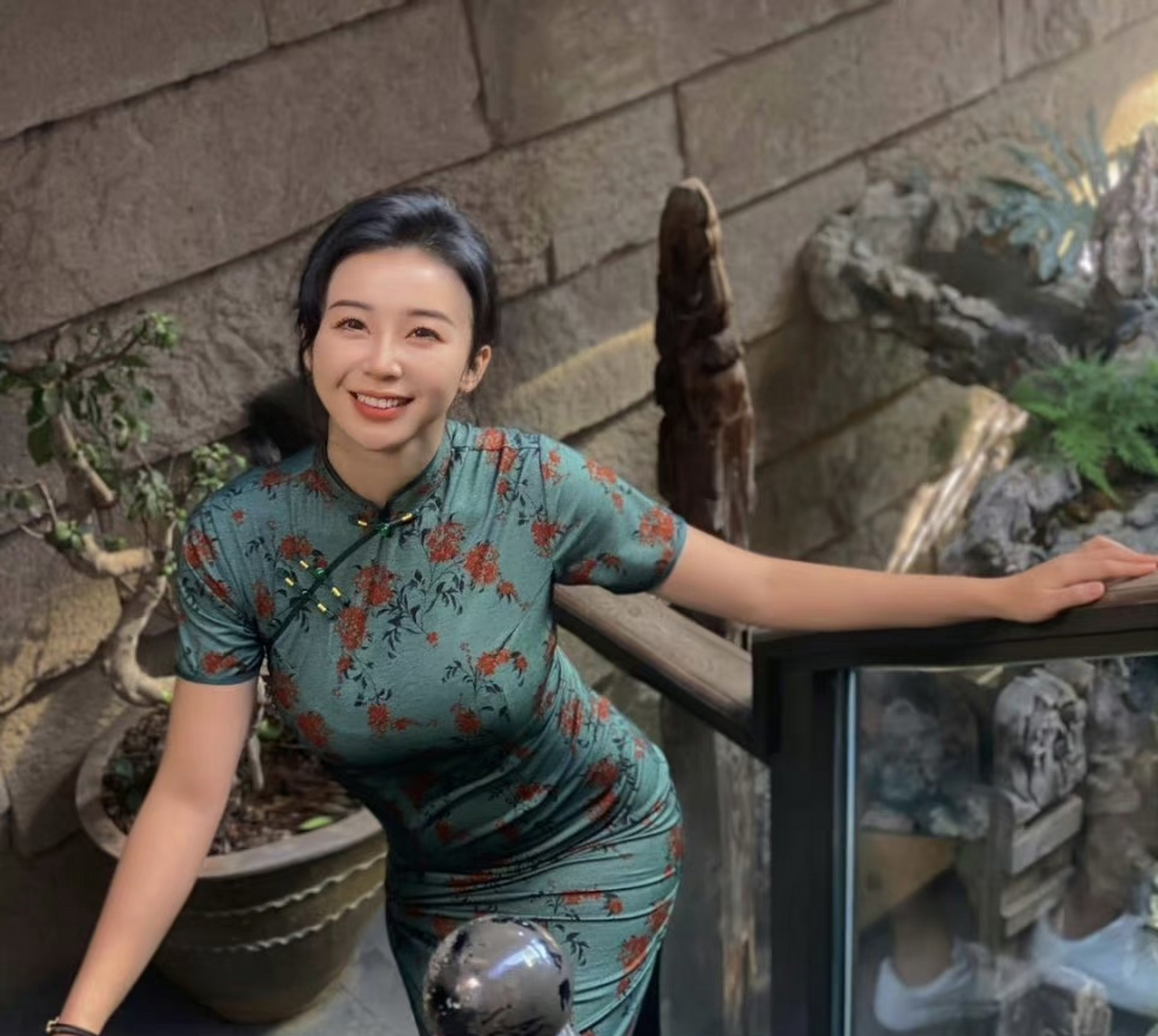 迪丽热巴  和张曼源 的身材真爆 #四月创作打卡挑战赛# #动态创作月