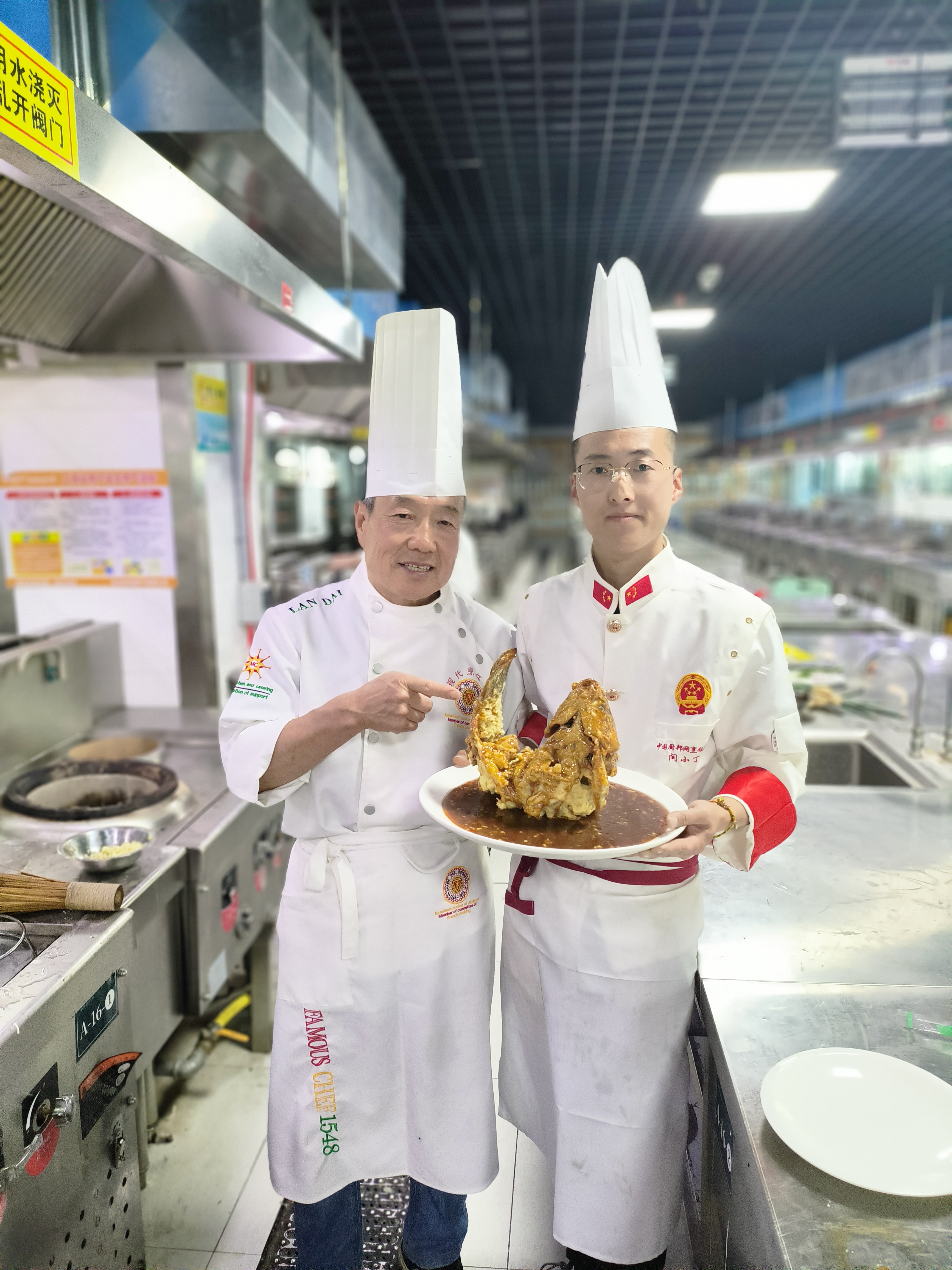 长治头条# #美食# 山西长治【国家高级烹饪大师闫小丁】闫斌斌 山西