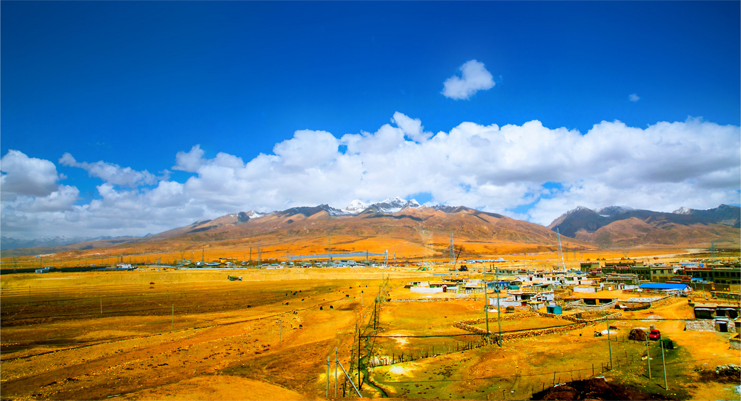 从拉萨至西宁,经过唐古拉山,可可西里,风光绚丽.美的令人窒息.