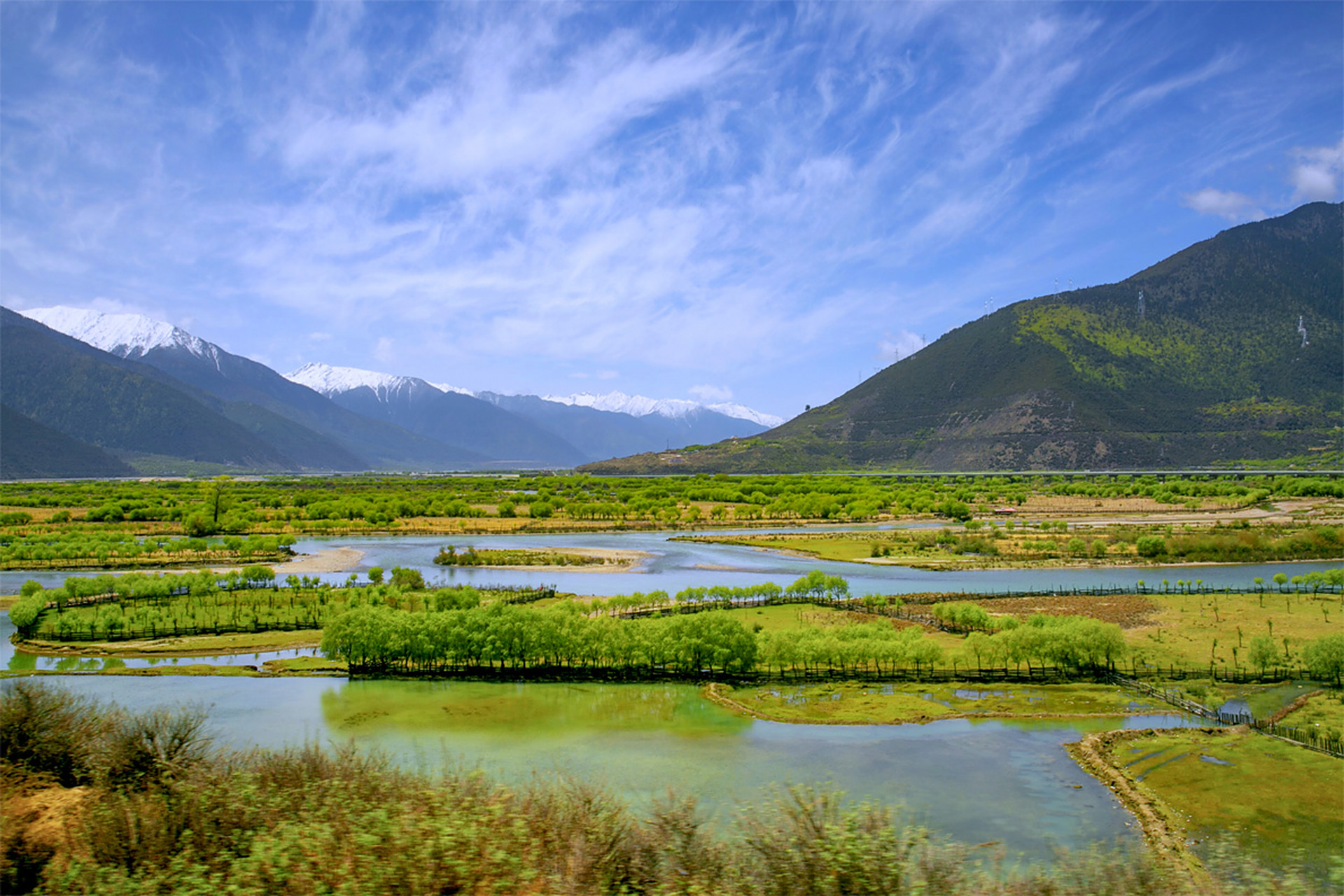2009年7月29日,《雅尼国家湿地公园总体规划》在拉萨市顺利通 过了