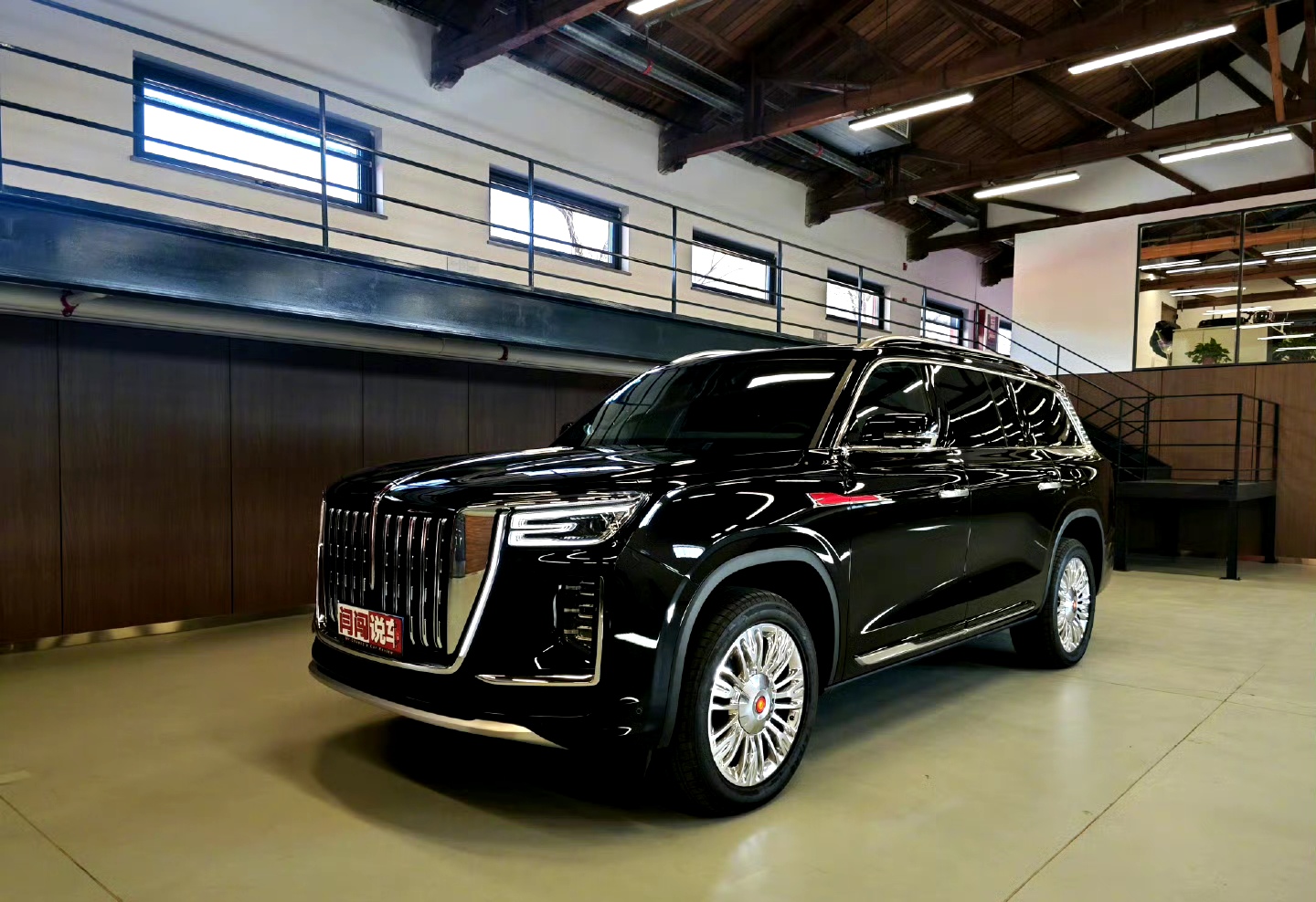 这就是国产车的气场,红旗国雅,国耀,如果你有150万,你会买红旗吗?