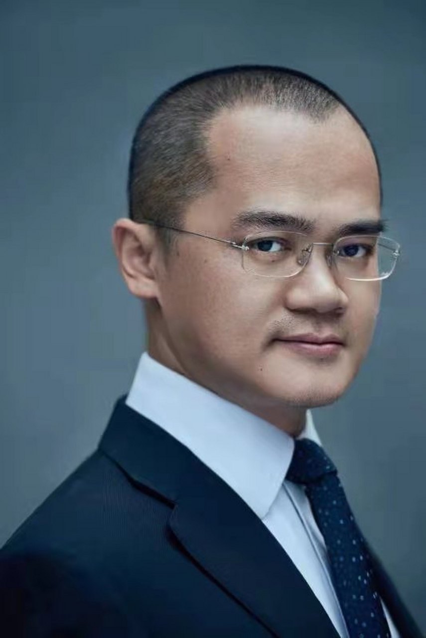 昨天几个富人在一起愤愤不平,为美团老板叫屈,原因只是官方勒令美 