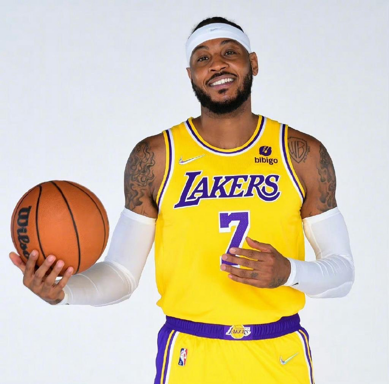 安东尼宣布退役# #安东尼#  现年39岁的nba传奇巨星卡梅伦-安东尼栽 