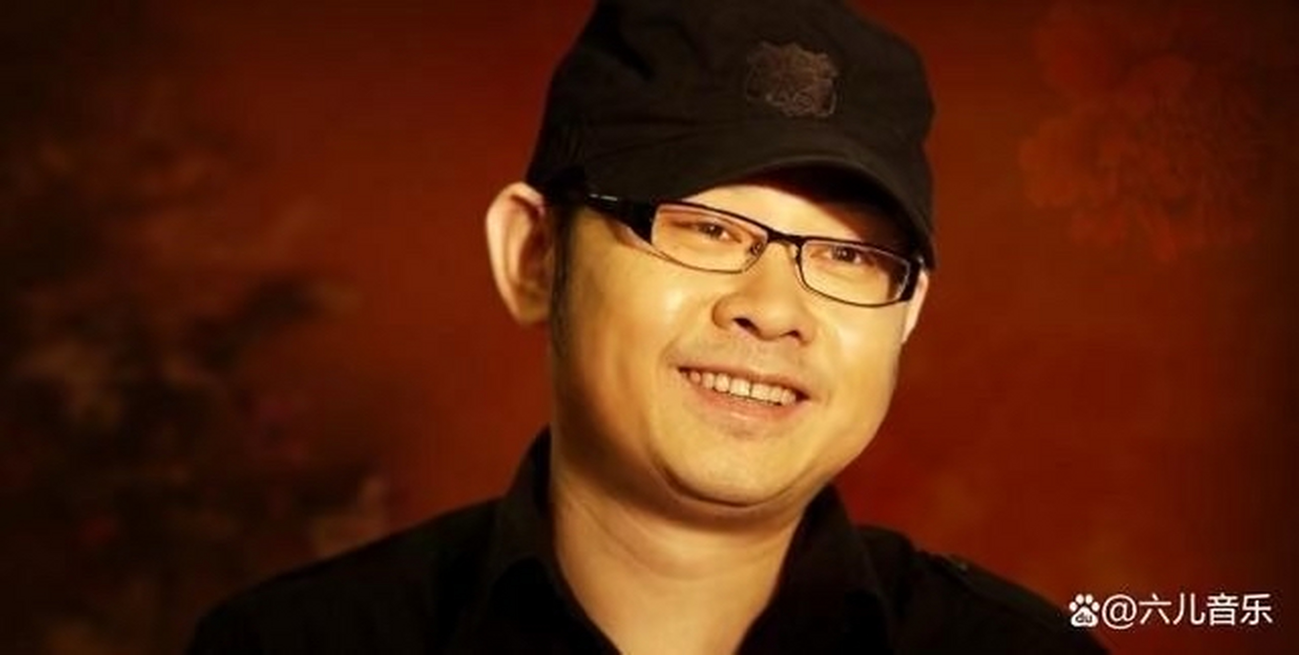 情到深处有西海,爱到极致为楼兰. 刀郎过后无西海,云朵之后无楼兰.
