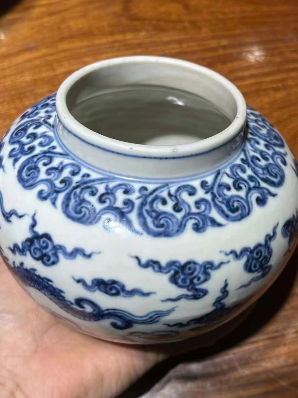 明永宣时期青花龙纹罐 高12口径8.5公分,全品完整