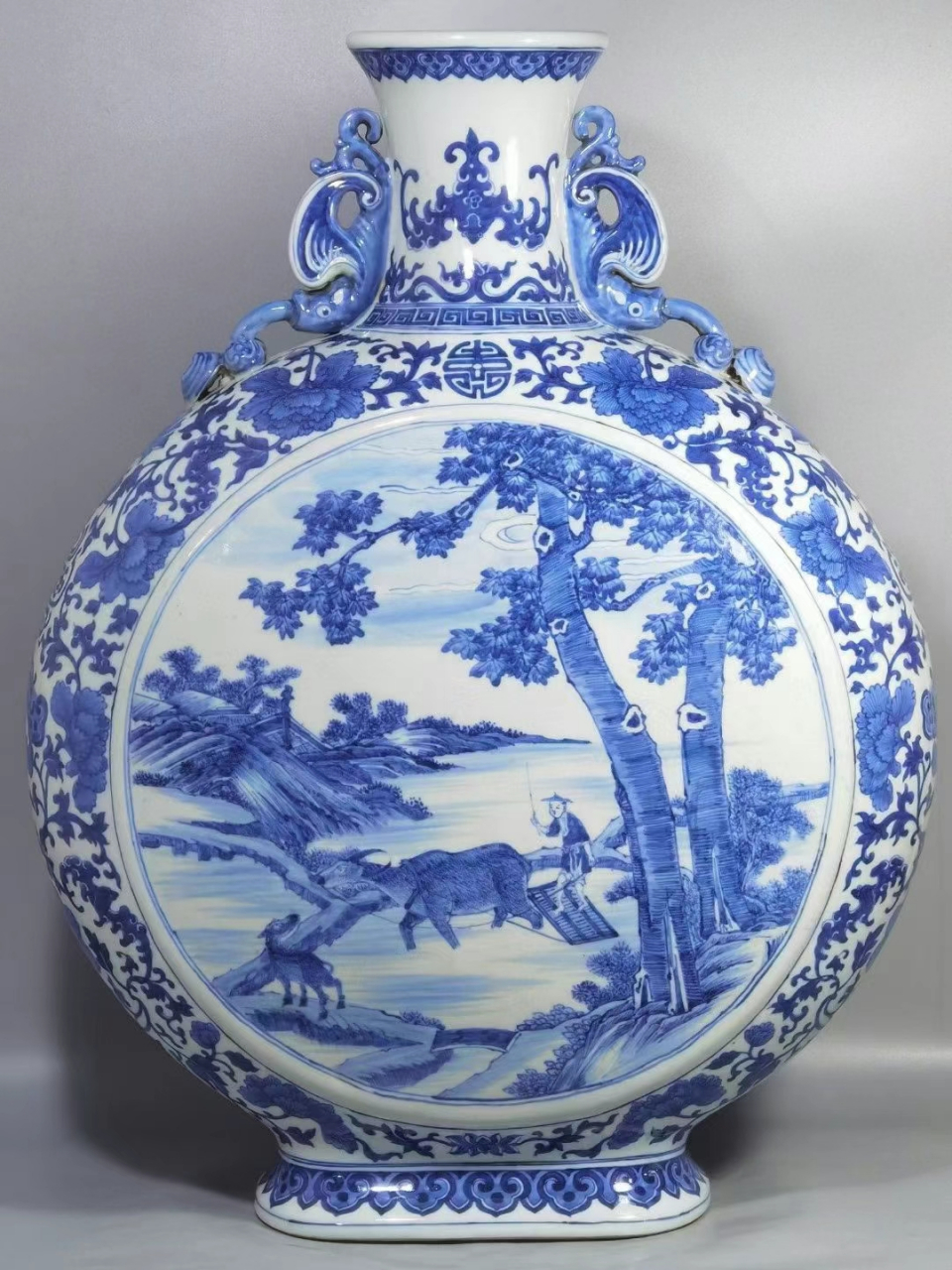 清乾隆款 青花缠枝莲开窗春耕图双耳抱月扁瓶  高59肚直径45宽21