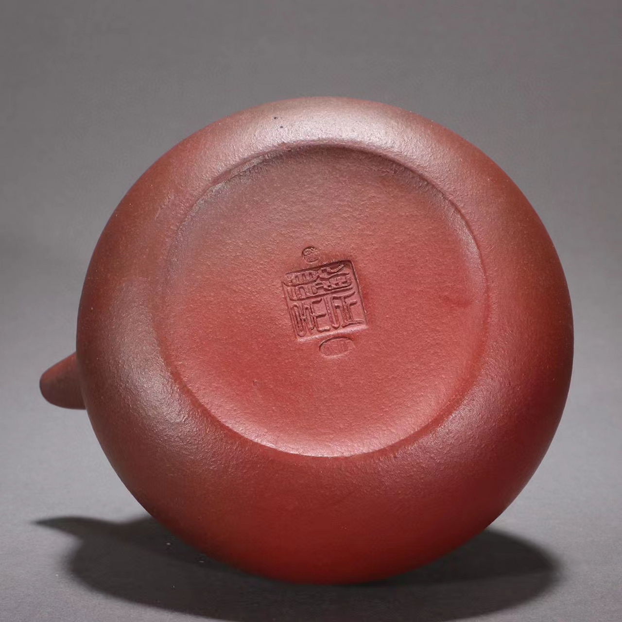 旧藏-顾景舟款窑变"东坡石铫"提梁紫砂壶 规格 :高17cm宽15cm