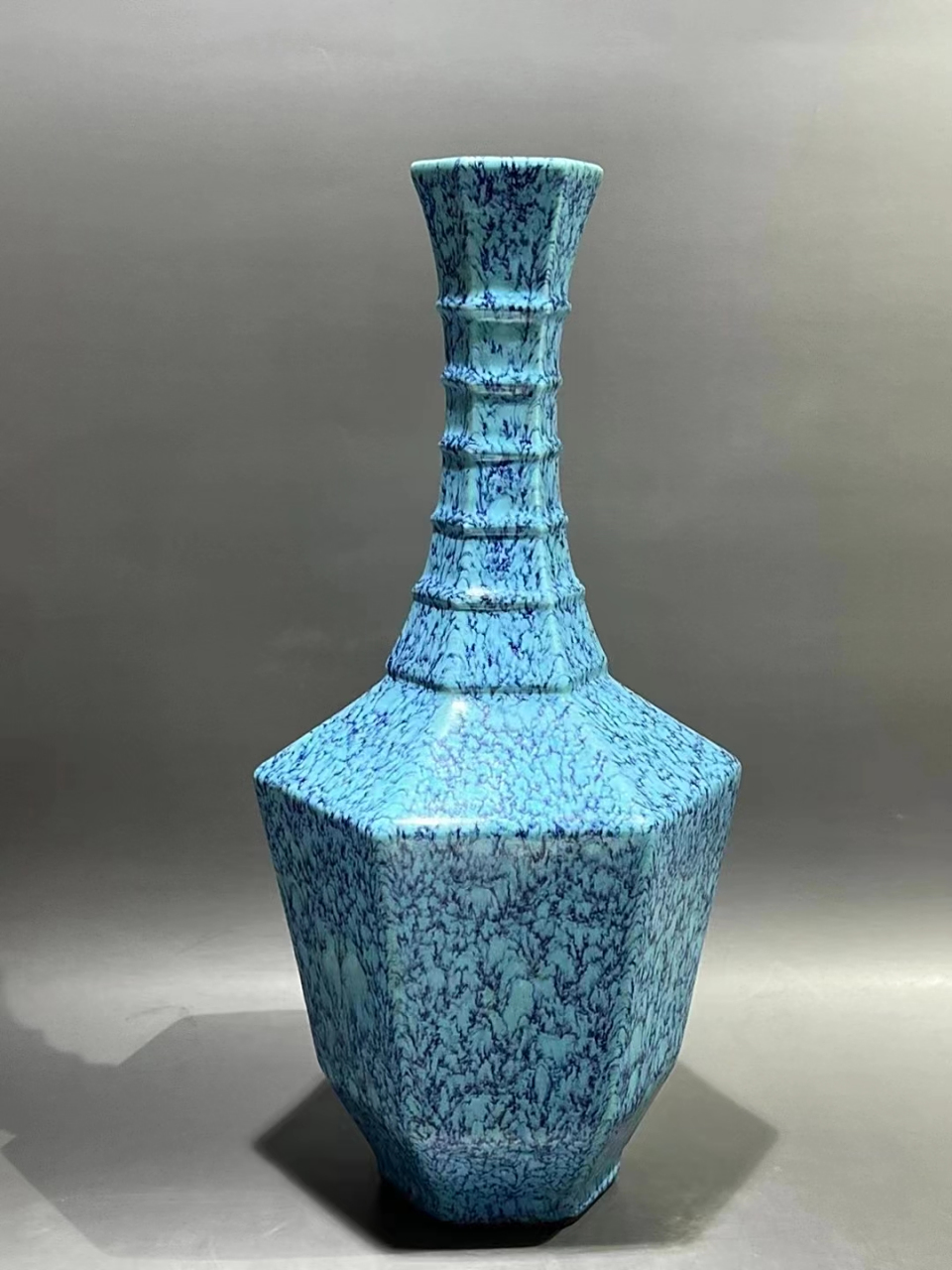 清乾隆炉钧釉六方瓶 高30公分,全品完整