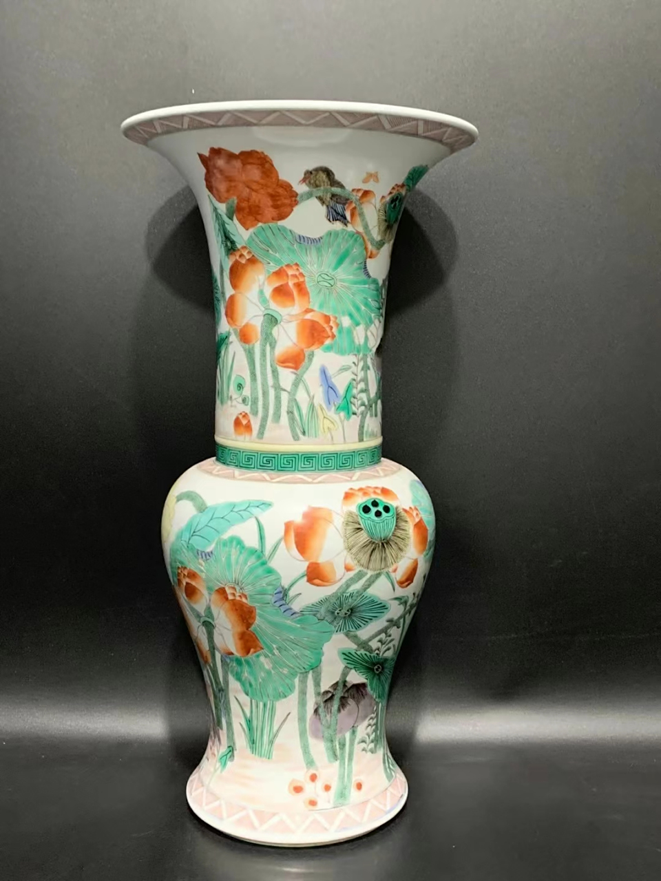 清康熙五彩花鸟凤尾尊 高46厘米,藏品开门