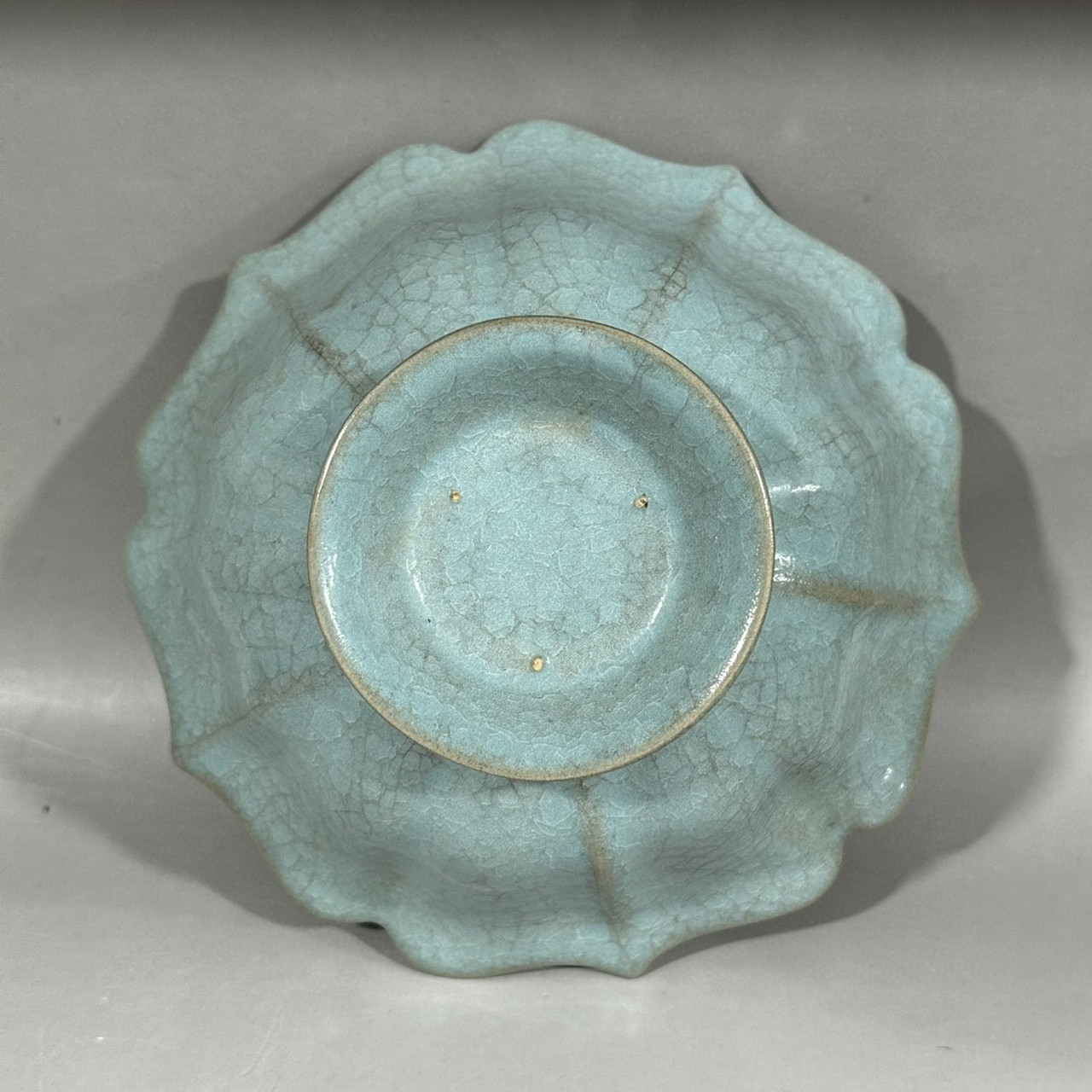 汝窑天青釉冰裂纹花口碗 口径16.5,高7.8公分