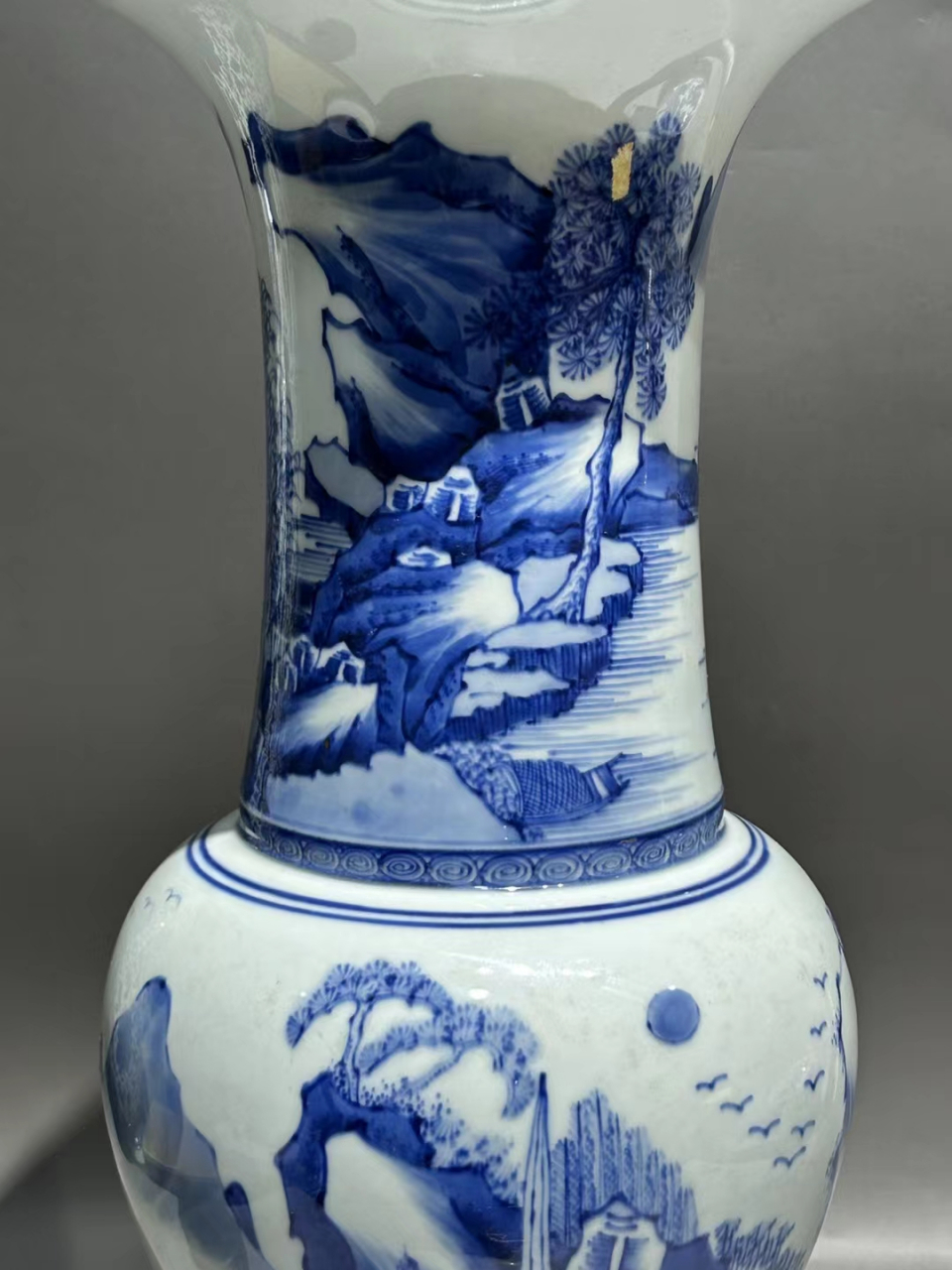 康熙青花山水凤尾尊 高45.口径21.5. 全品完整,画工精美,藏品开门