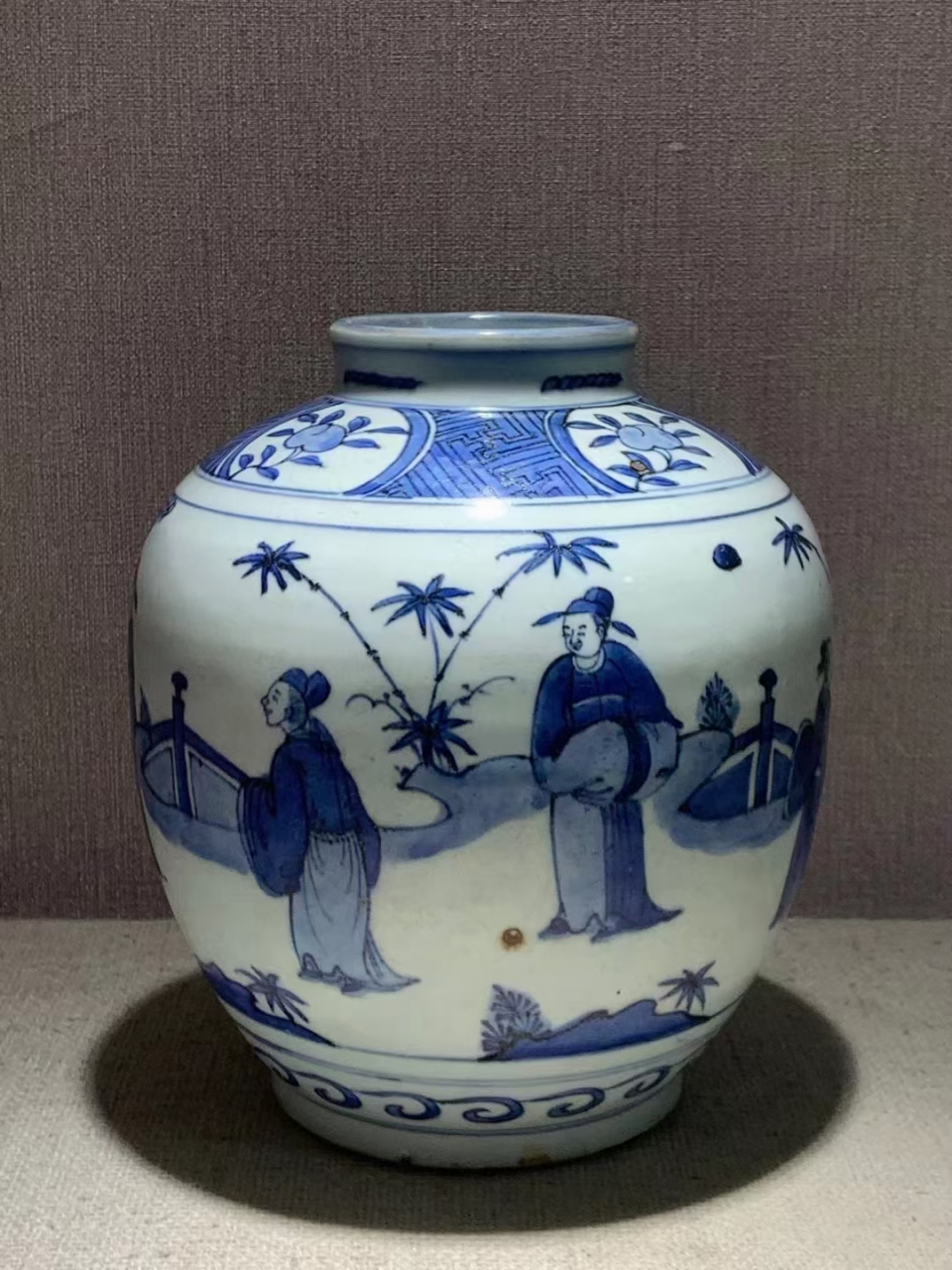 明代晚期青花人物罐 高21公分,全品完整