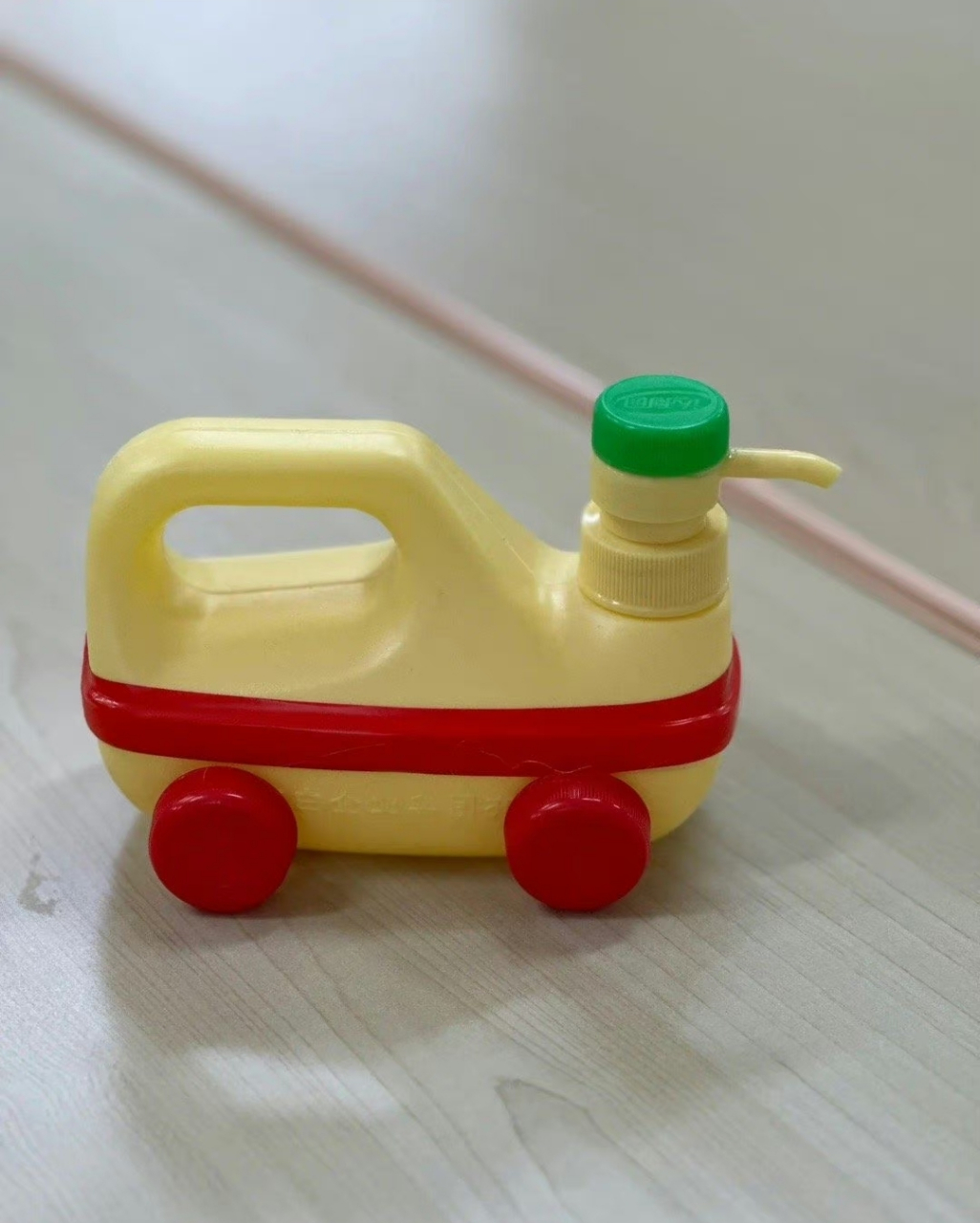 废品利用自制玩具小汽车