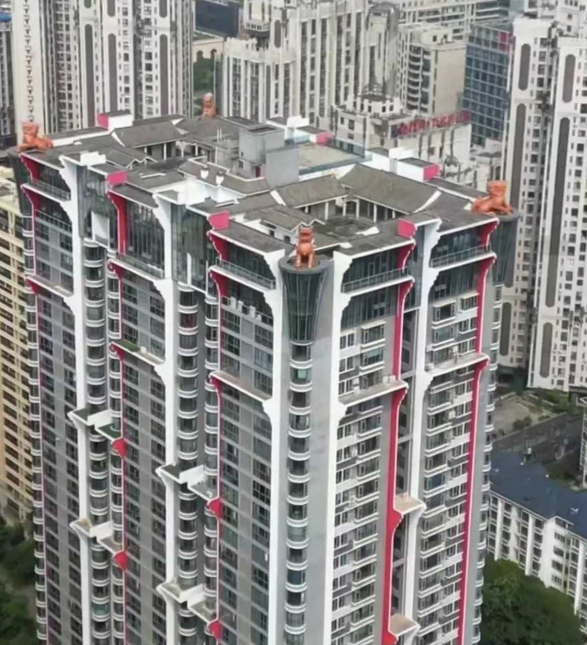 屋顶四合院.
