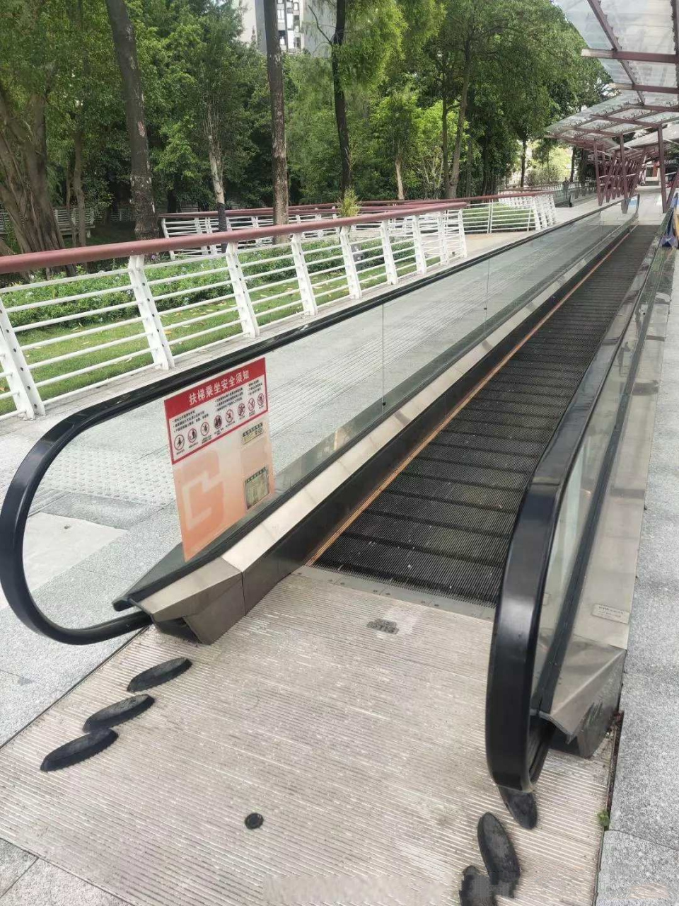 这个平地电梯是用来干嘛的?