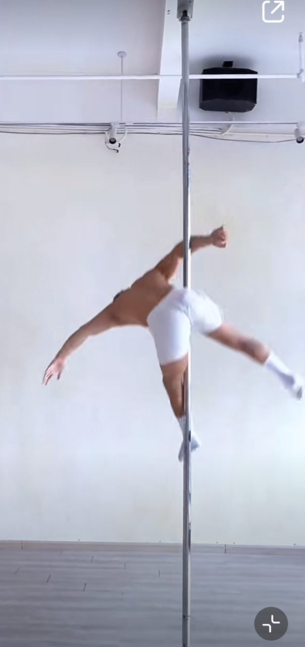 钢管舞,数孙健.空中腾,似飞燕.竖倒立,鹞子翻.占鳌头,世界冠.