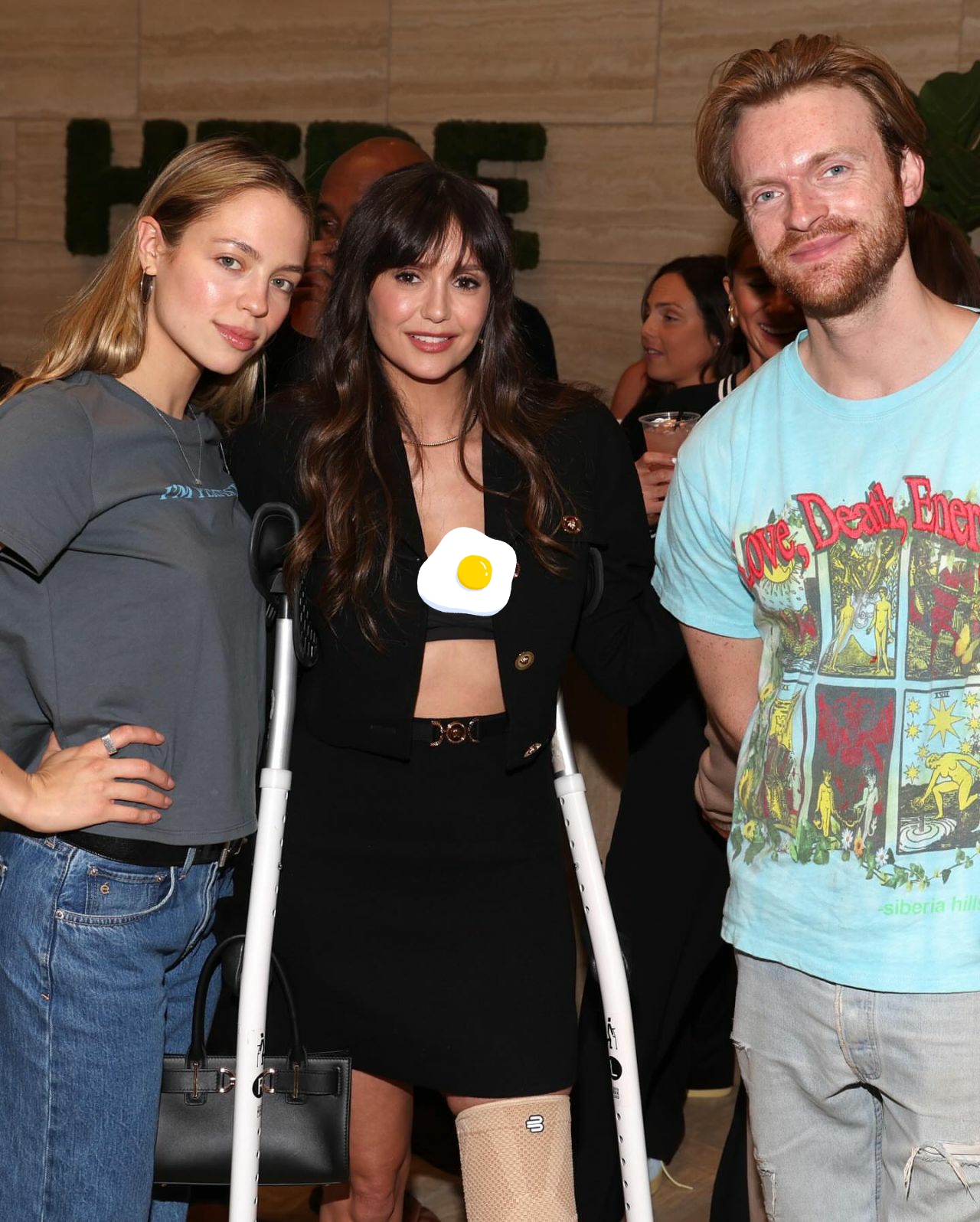 《吸血鬼日记》妮娜杜波夫 她出车祸后还没完全康复 如今就急着出来