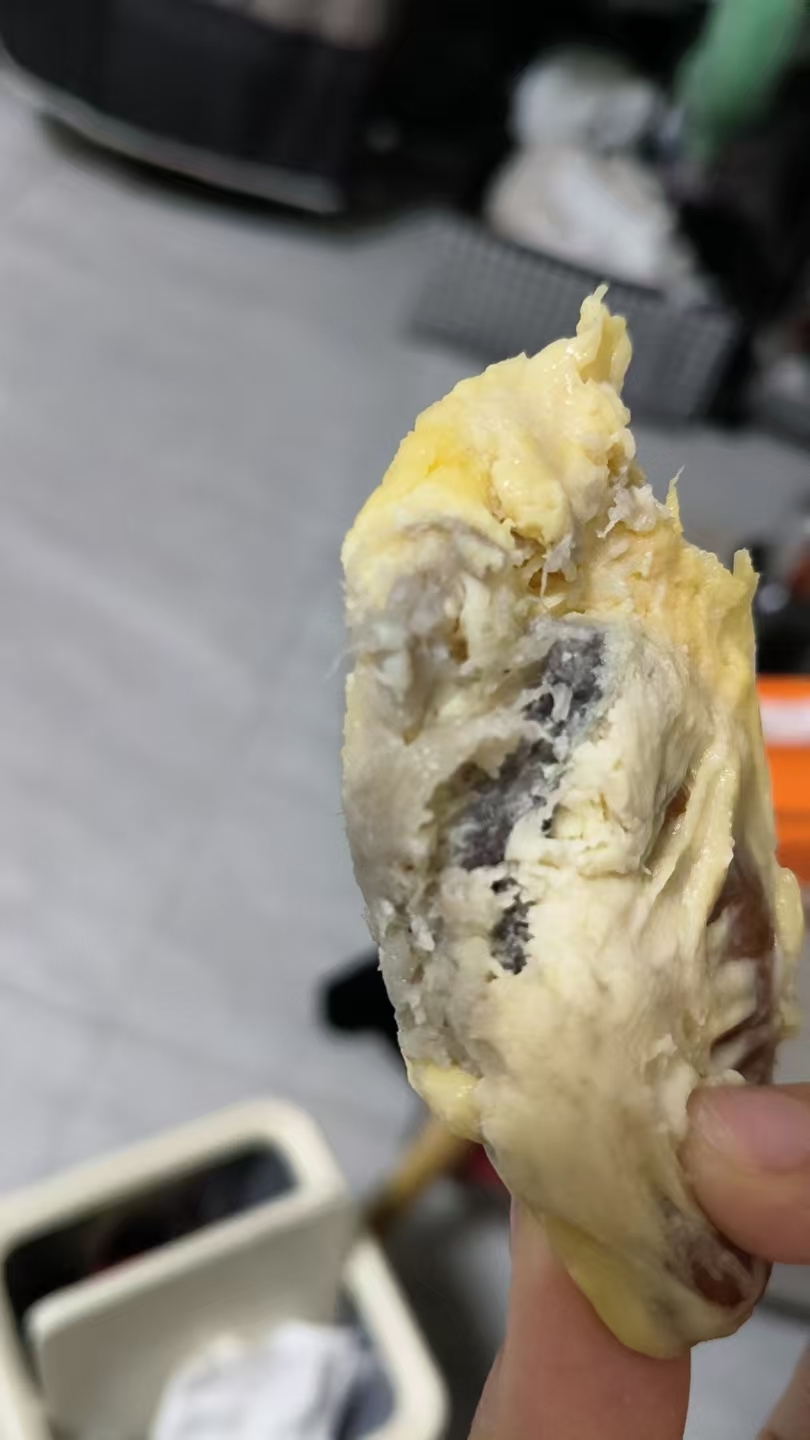 猫山王冷冻榴莲果肉这样,是坏了吗