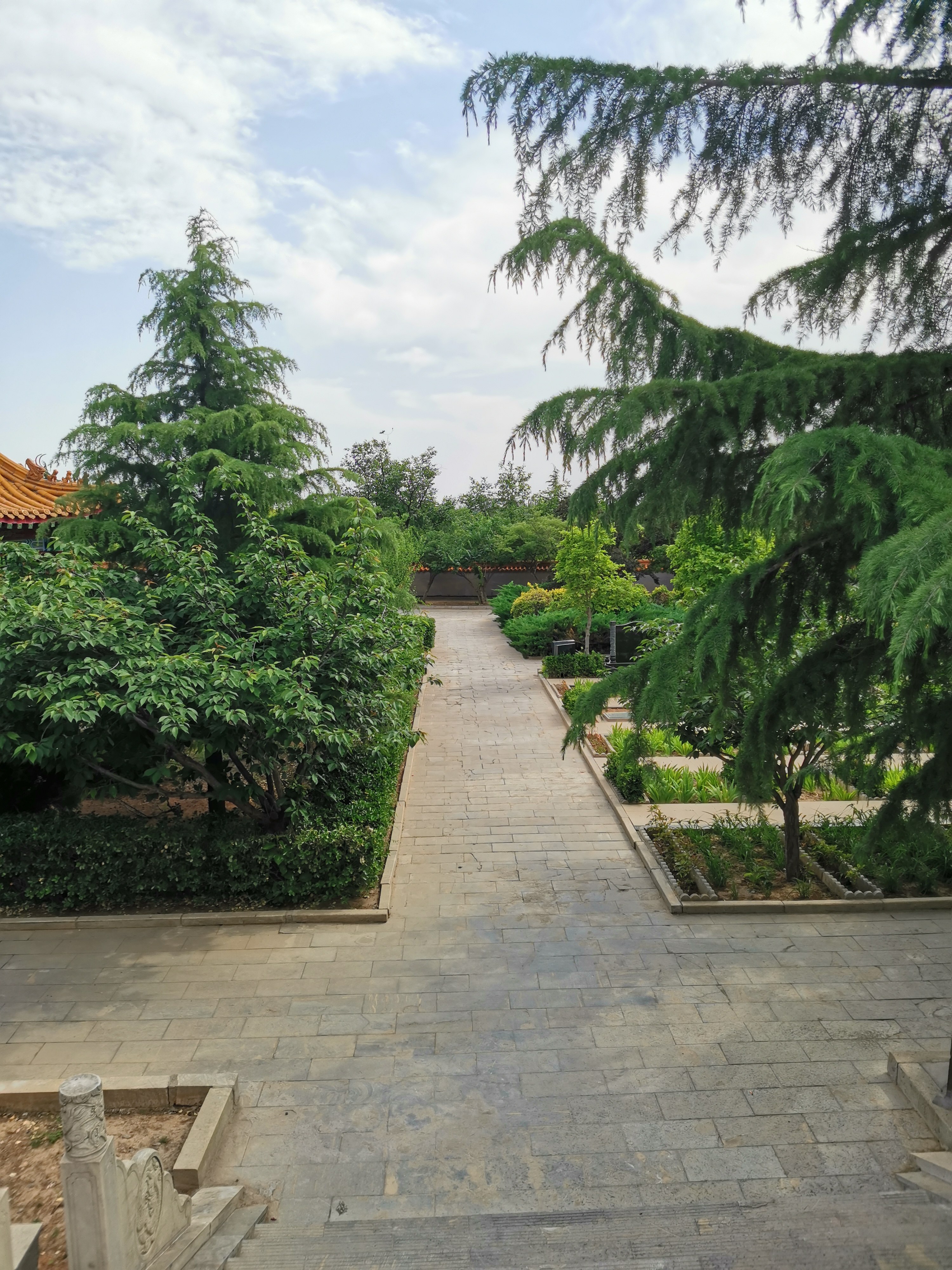 满城龙凤公墓,真山真景真风水