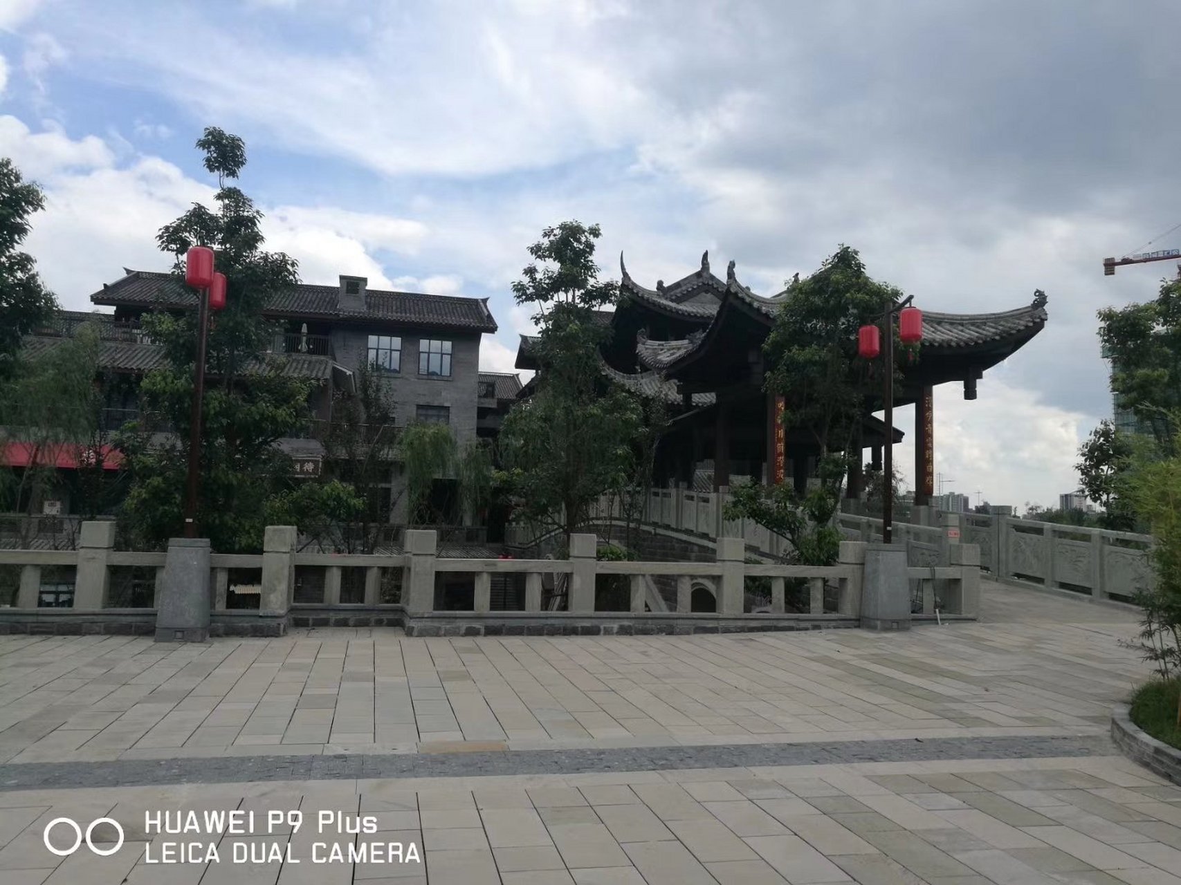 永川昌州古城长乐坊,位于风景秀丽的永川神女湖旁.