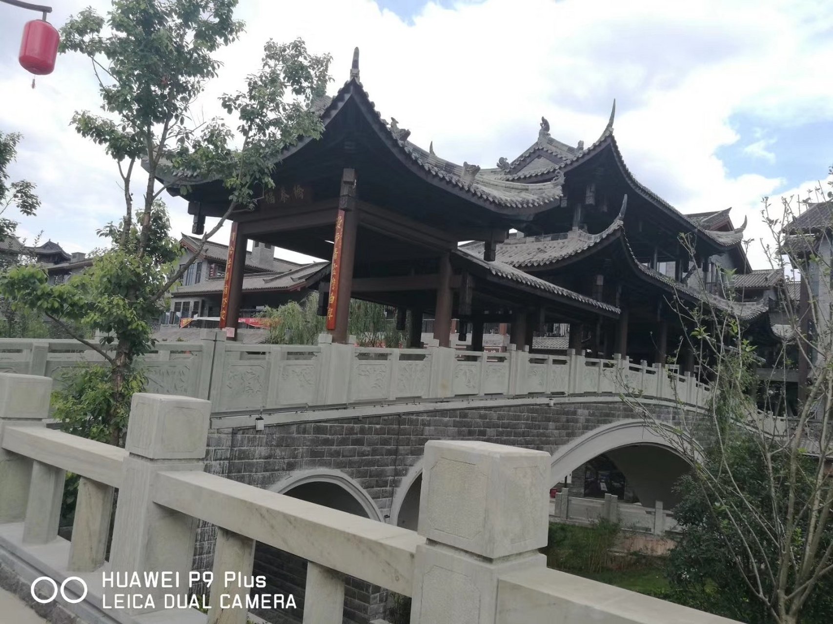 永川昌州古城长乐坊,位于风景秀丽的永川神女湖旁.
