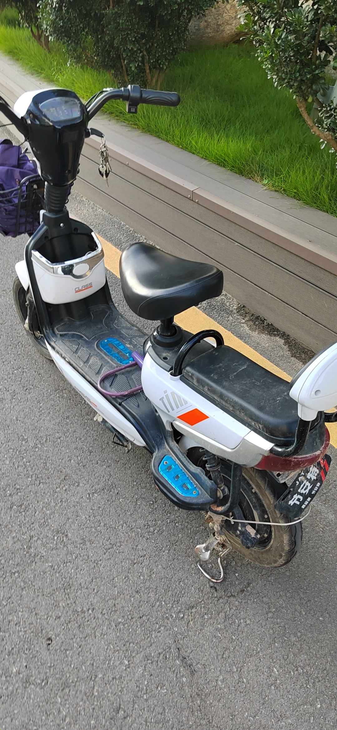 这是拼多多买电动车,也太垃圾了2022年3月15日,买来就坏了,退款也退不