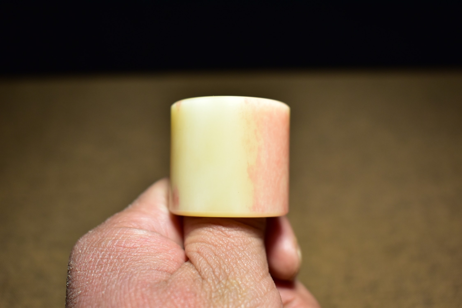 牛骨扳指 重 28克