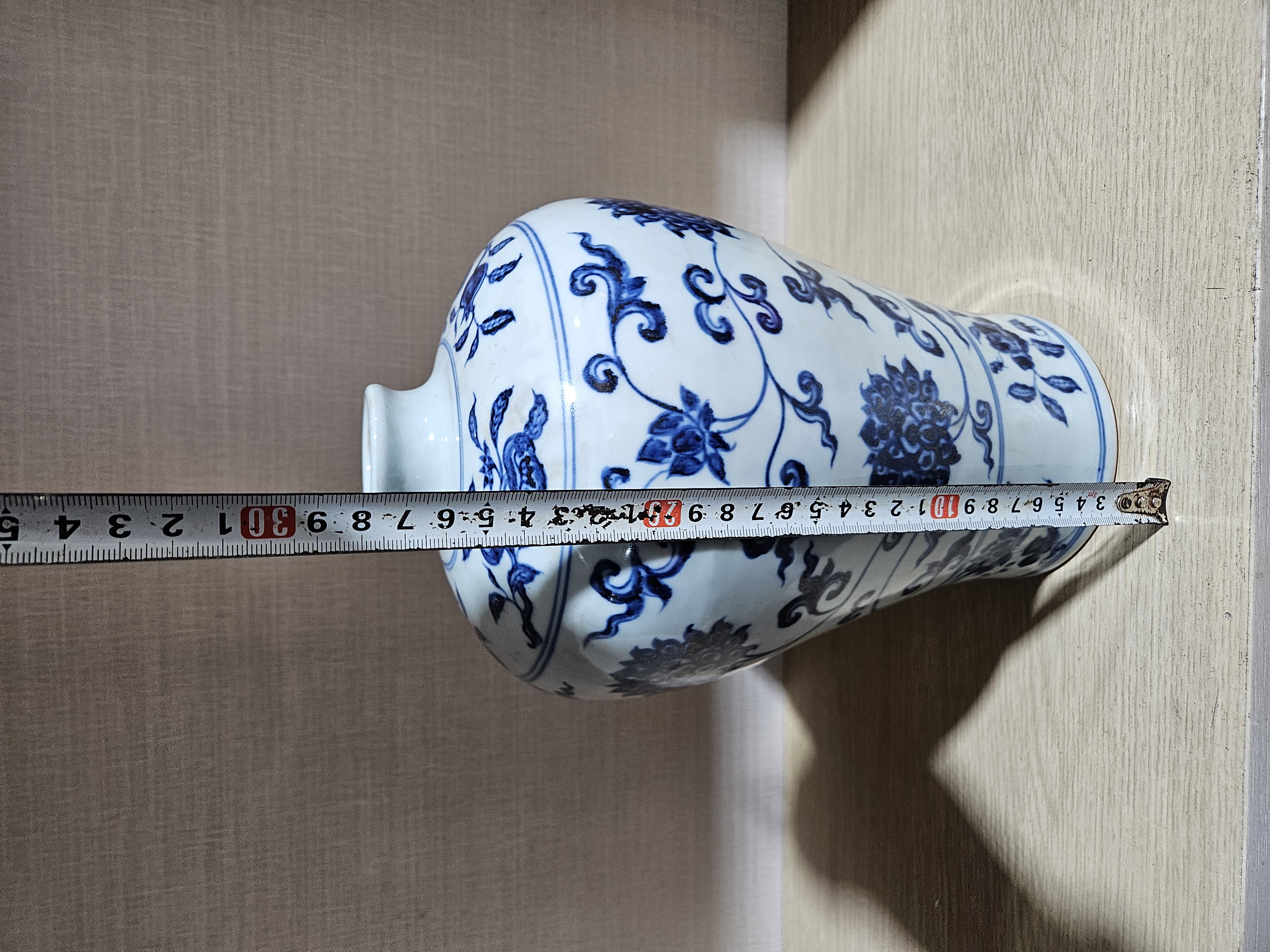 青花花卉纹梅瓶#瓷器鉴赏# #瓷器# #瓷器收藏# #青花瓷# #古玩圈