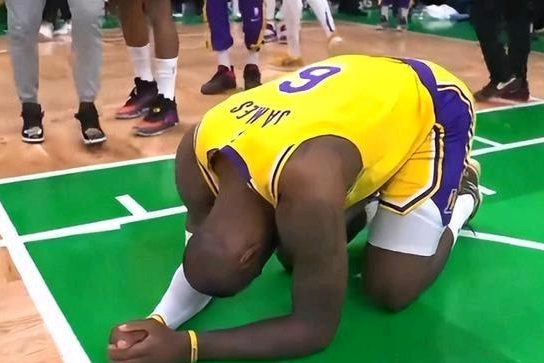 NBA季后赛：湖人擒勇士