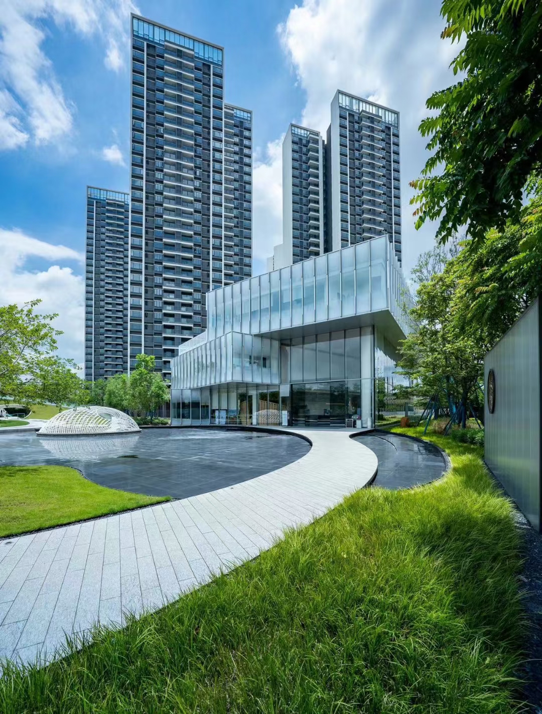 恭喜我有家了,首付3万,均价8千买在顺德滨水新城,三房两厅12楼.