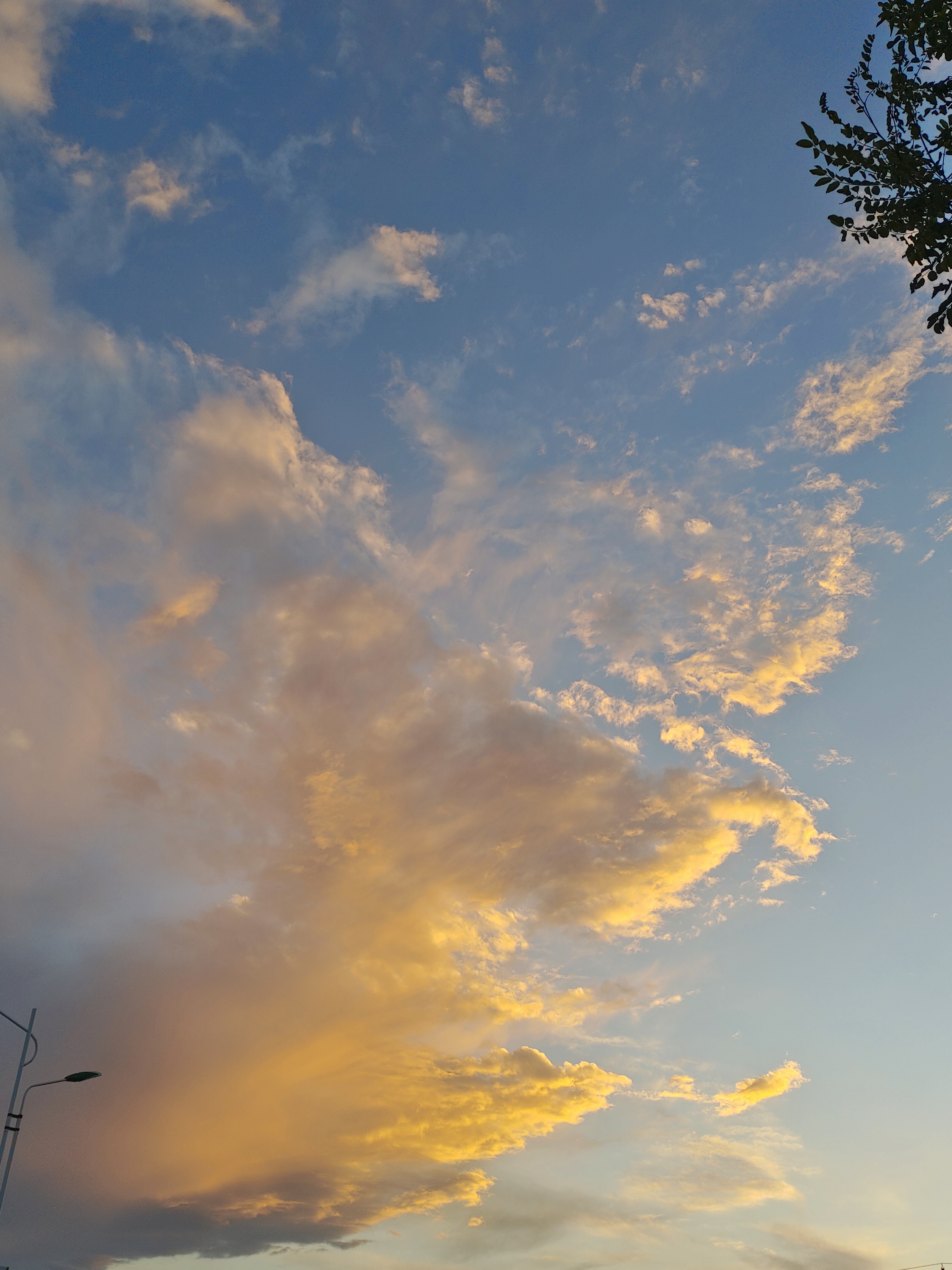 人间安好,便是晴天.凡是努力,不必苛求.凡事尽心,随缘即可.