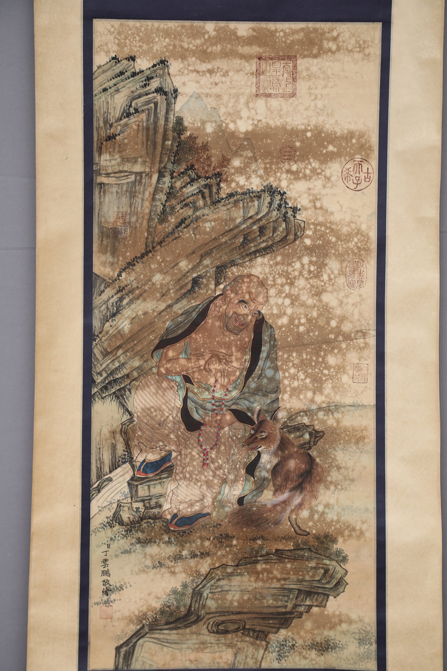 明  丁云鹏   绢本立轴一套十八幅《十八罗汉图》  画心90x40cm.