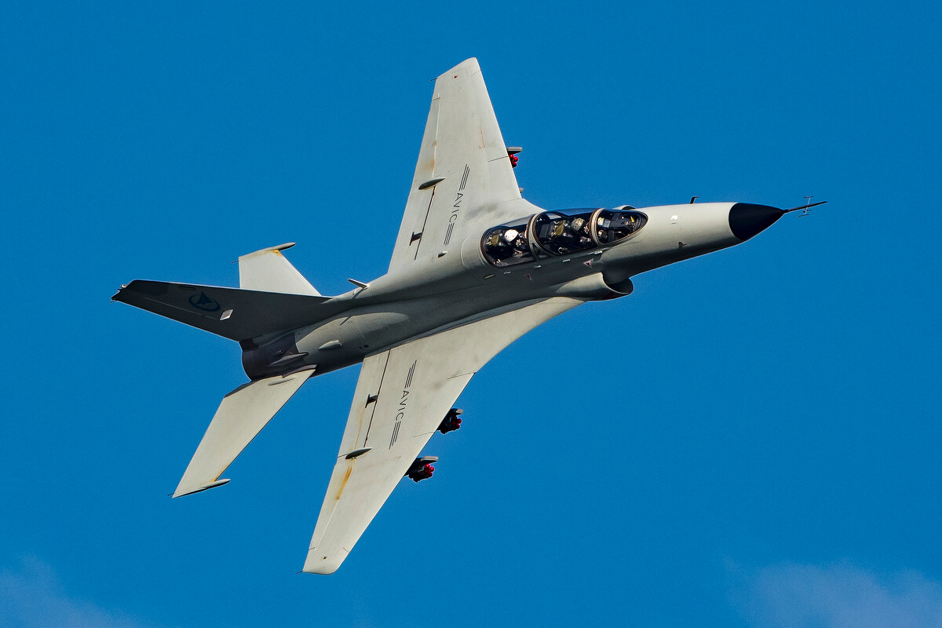 "中国将向刚果金提供jf-17枭龙战斗机或者歼-10战斗机",3月21日,美国