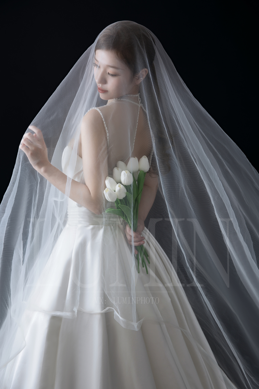 總得穿一次婚紗吧無關愛情 #婚紗寫真# #單人婚紗寫真# #寫真