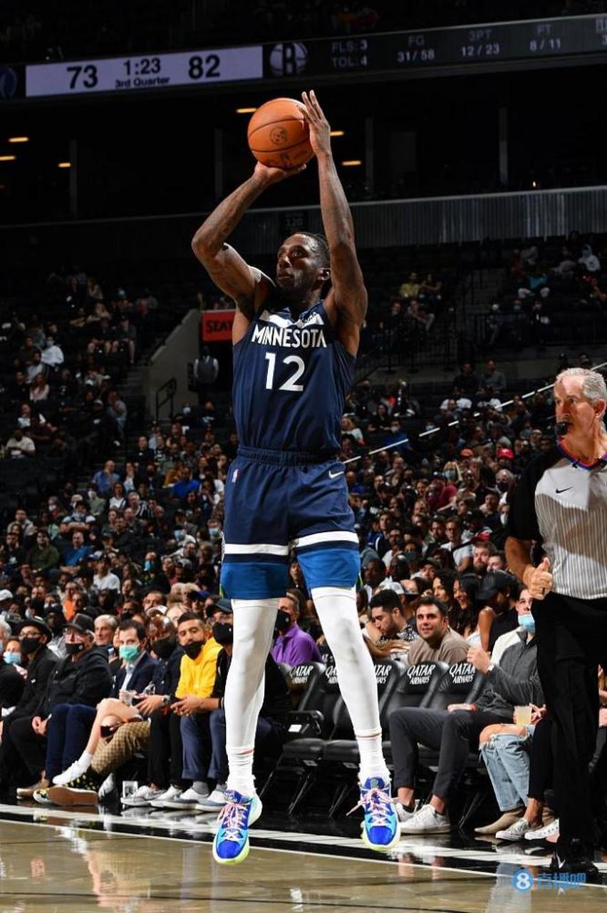 记者报道,多位消息人士透露,自由球员前锋普林斯签约湖人.