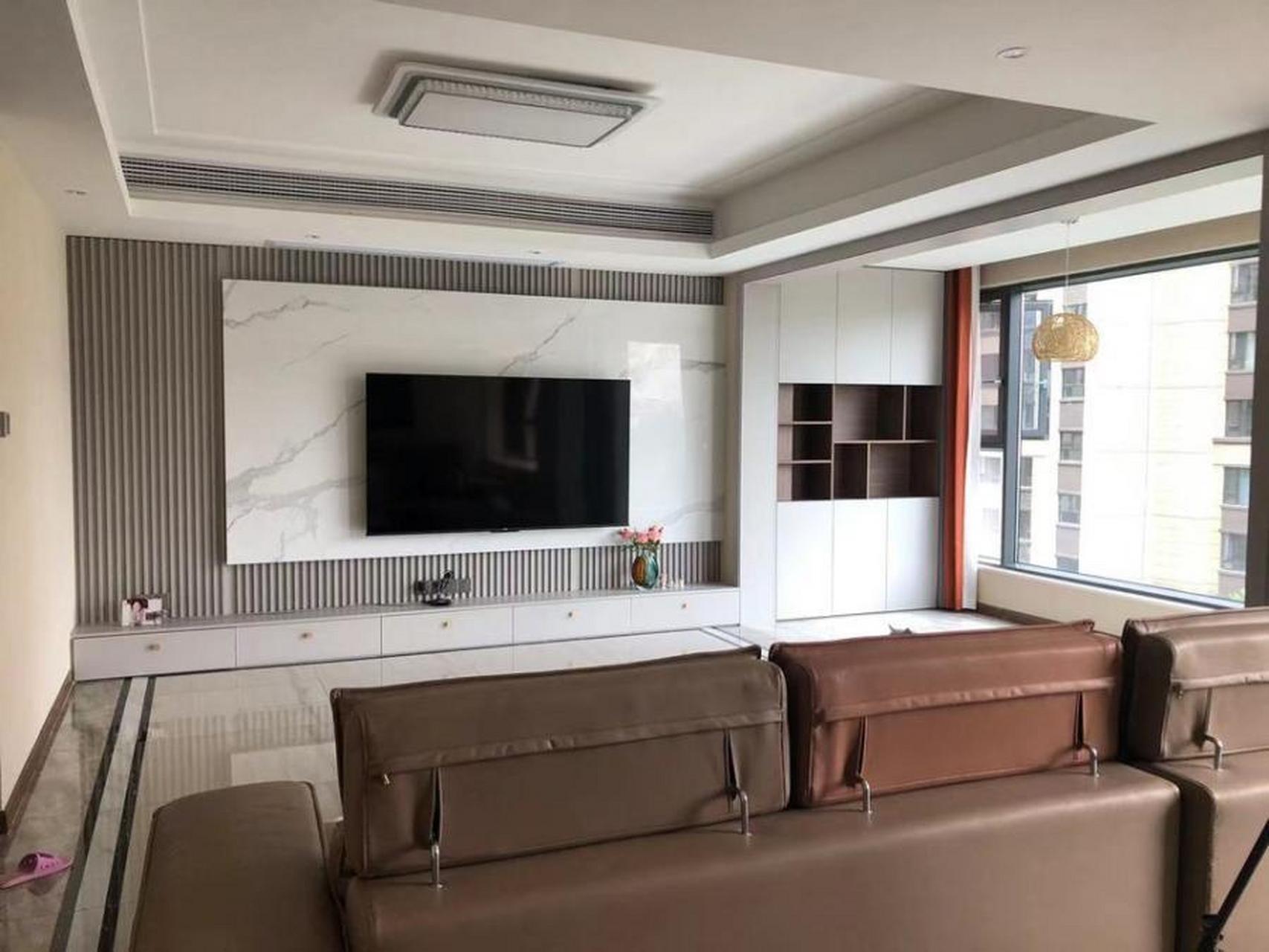 龙泉驿区: 新希望锦麟府(8月3日10时开拍) 地址:成都市龙泉驿区大面车