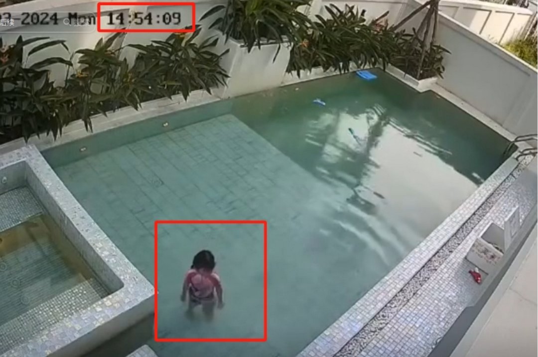 两姐妹在自家别墅游泳池一起溺亡了,做父母的真是失职