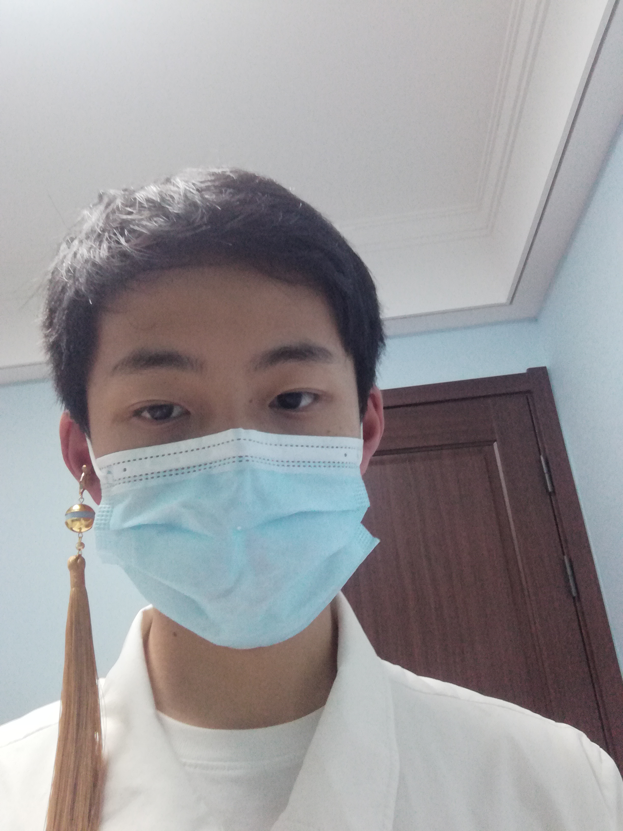 我的流苏终于到了(脸太丑了所以遮着,但还是没有洛少爷半分可爱)