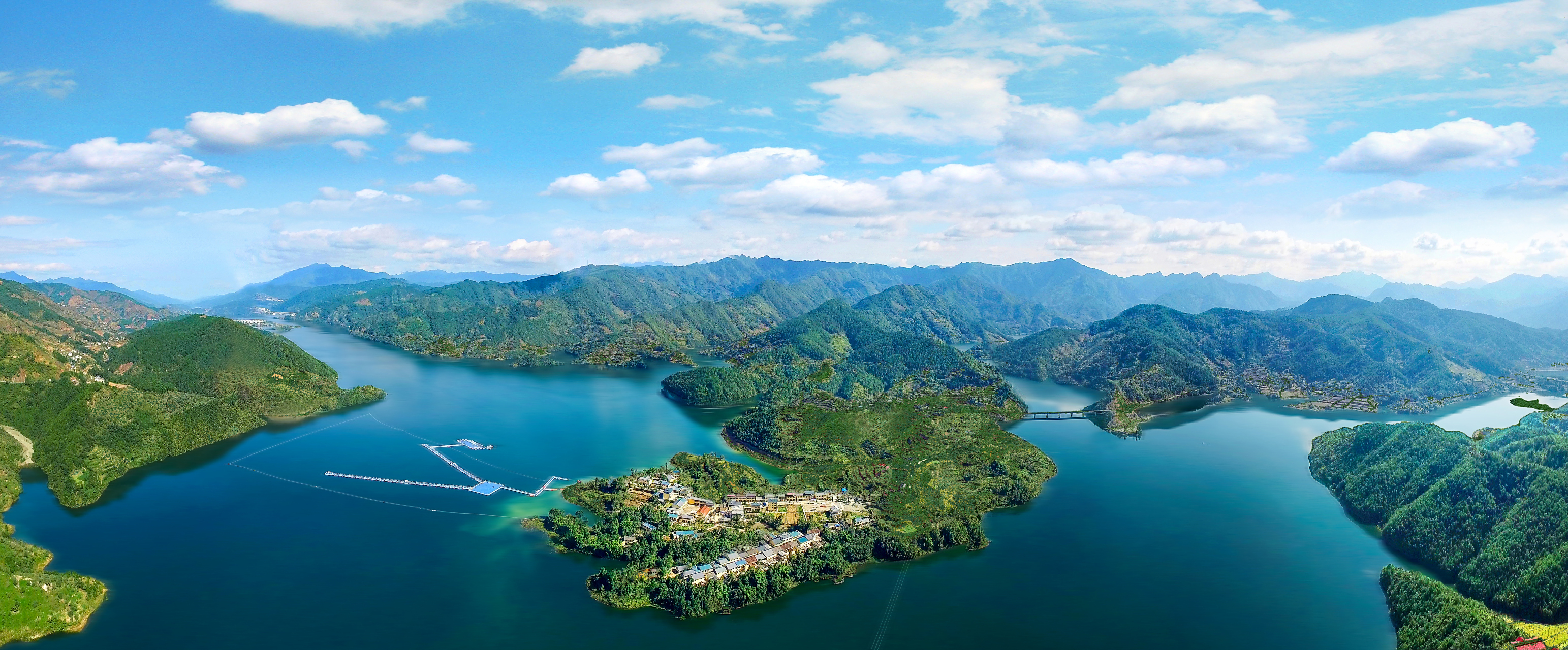 熊猫家园青秀之川# 白龙湖国家级风景名胜区位于川陕甘三省结合部,地