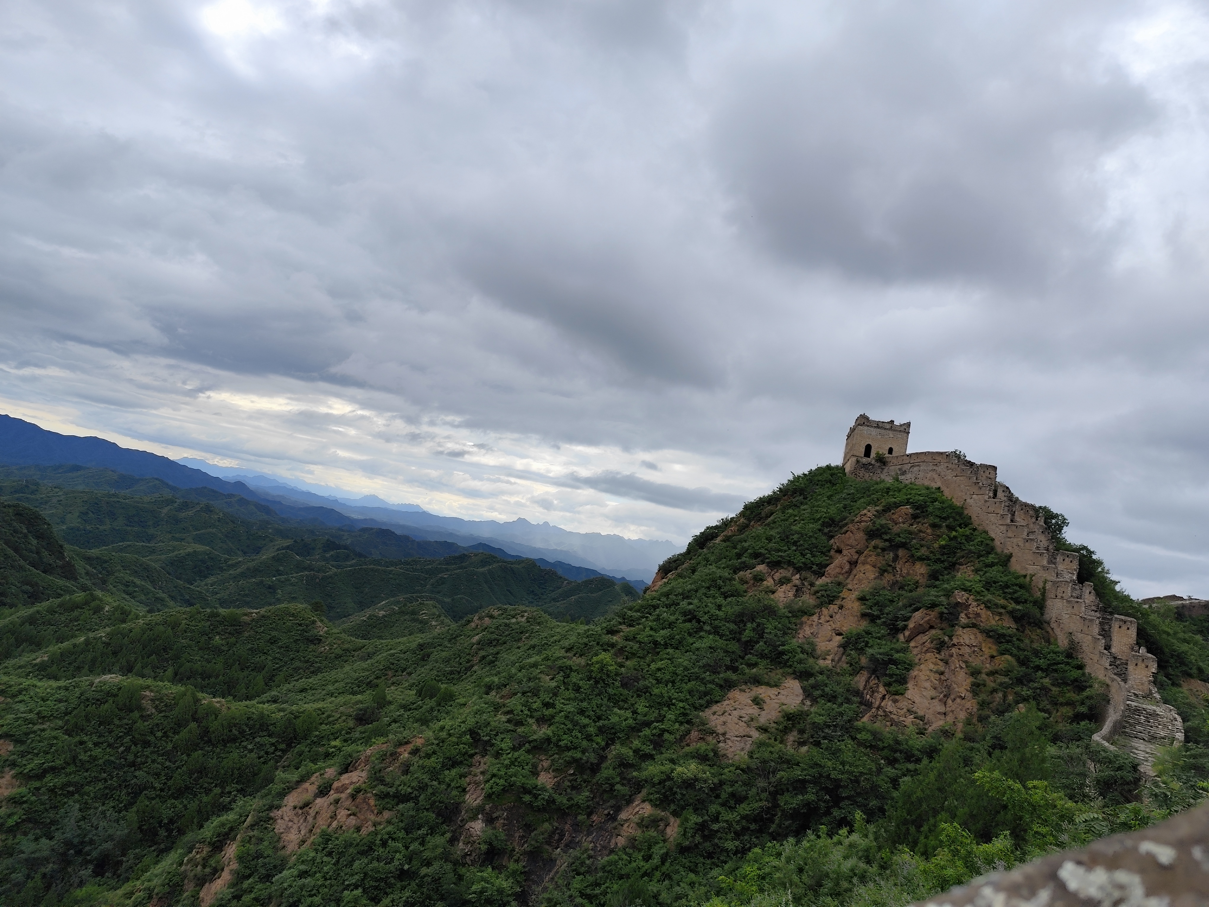 祖国的大好河山~~金山岭长城 巍峨屹立,相依相望! 东方巨龙,生生不息.