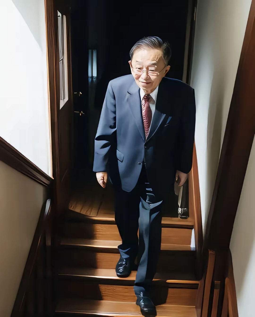 我和几个朋友聊了聊,老陈一听就说:"我天天吃得好,哪缺