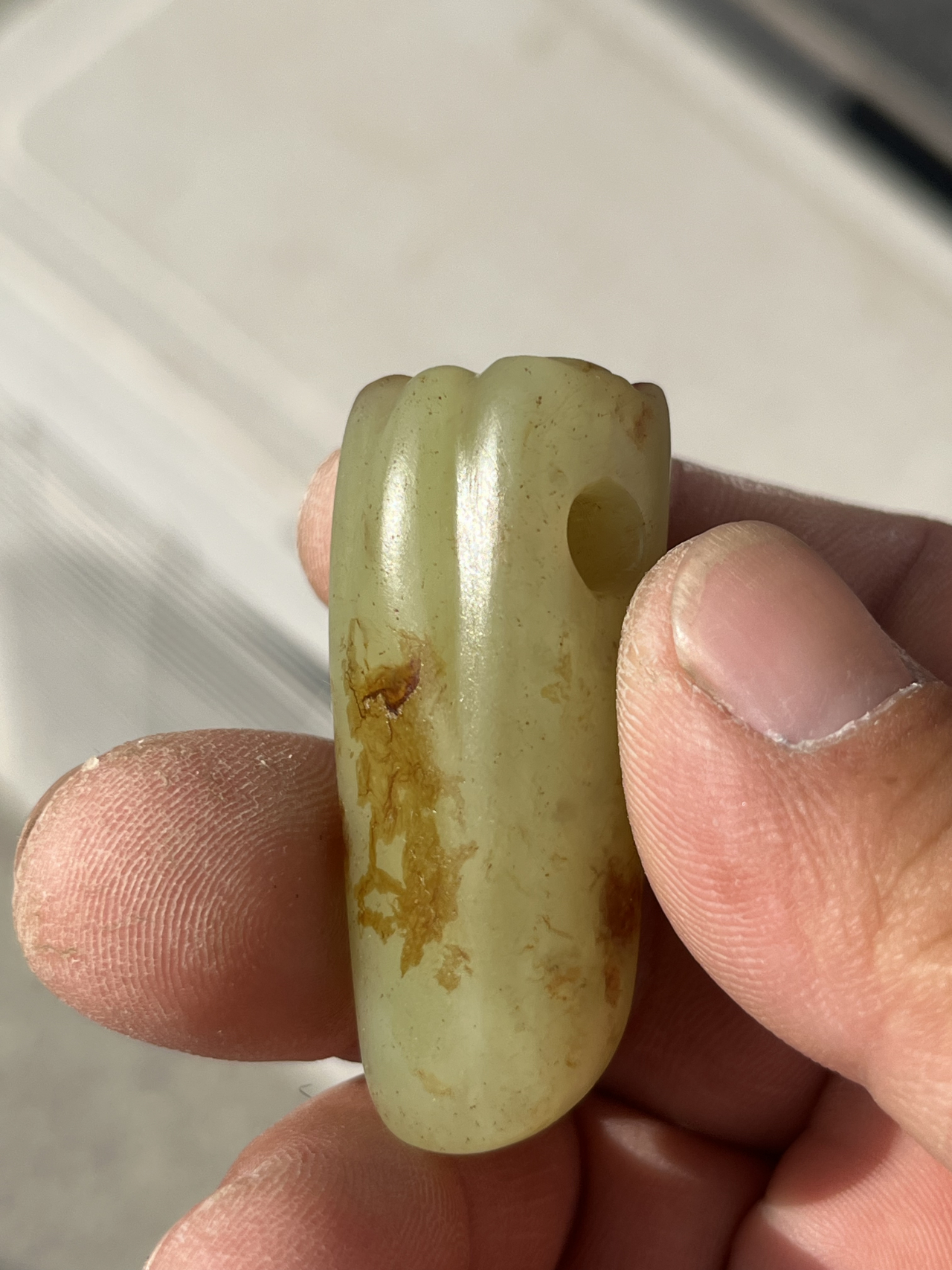 红山时期玉蚕,河磨黄玉带这种血拼的极少见了.