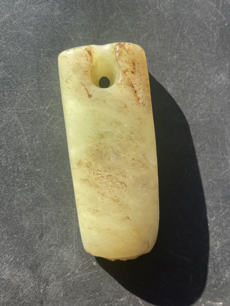 山人说红山玉之《红山文化玉蚕》这是一只距今大约