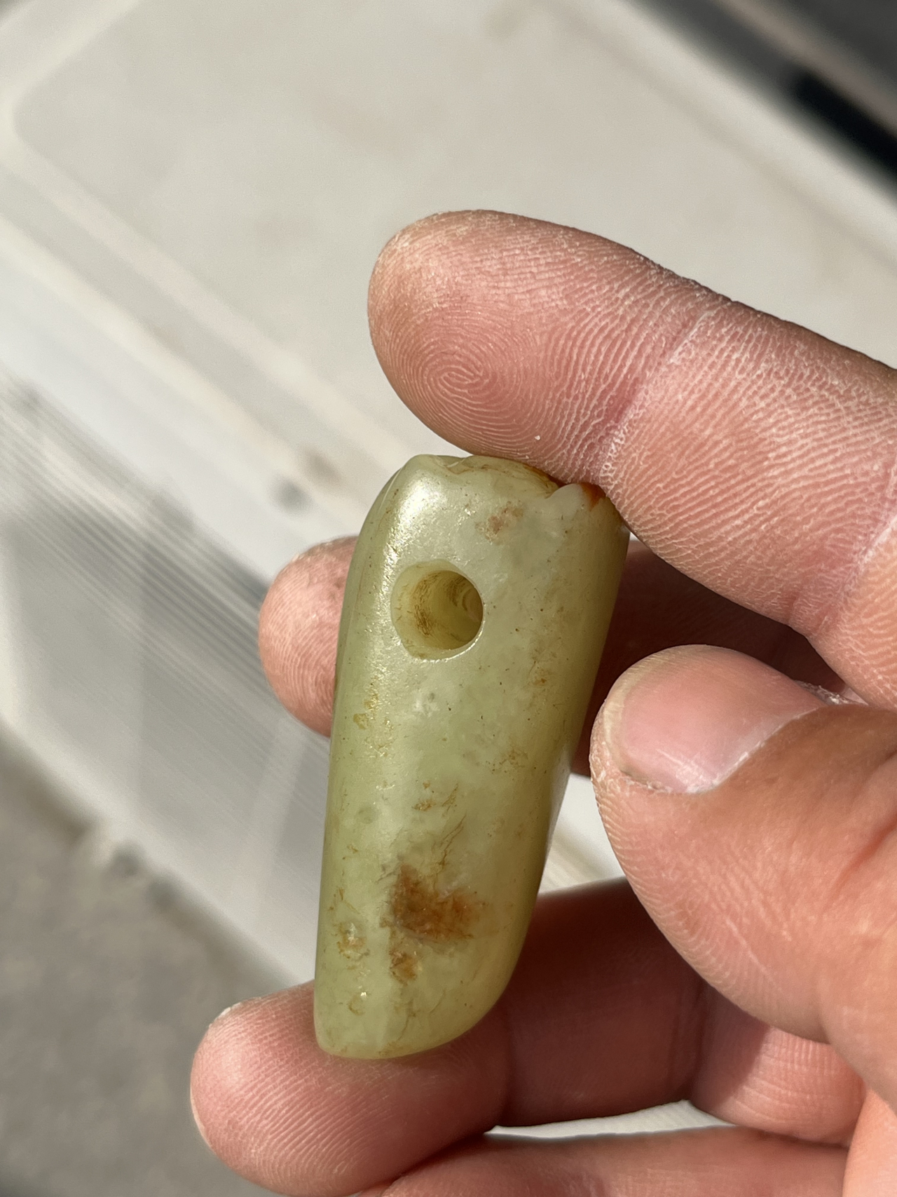 红山时期玉蚕,河磨黄玉带这种血拼的极少见了.