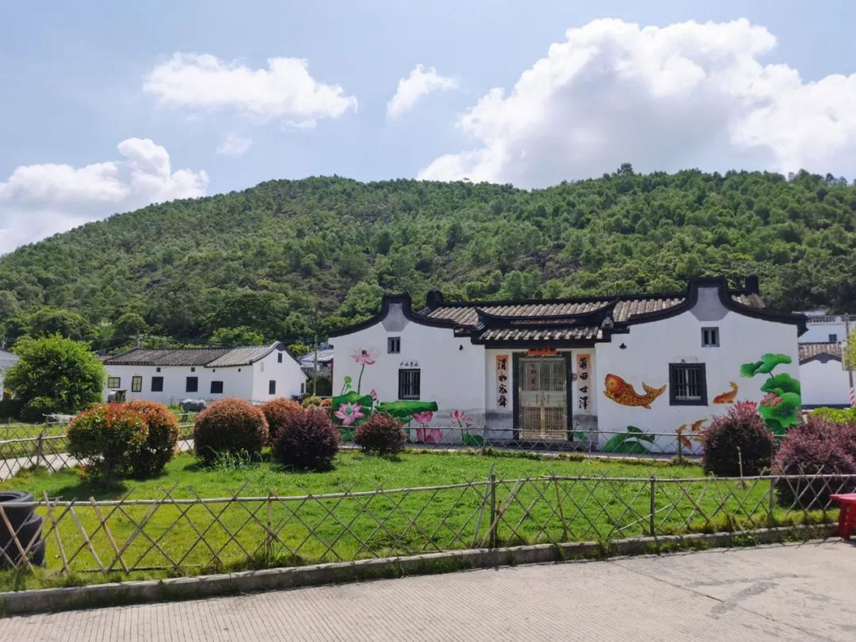 广东十大美丽乡村之二:汕尾海丰县附城镇新山村[赞同][赞同][赞同]