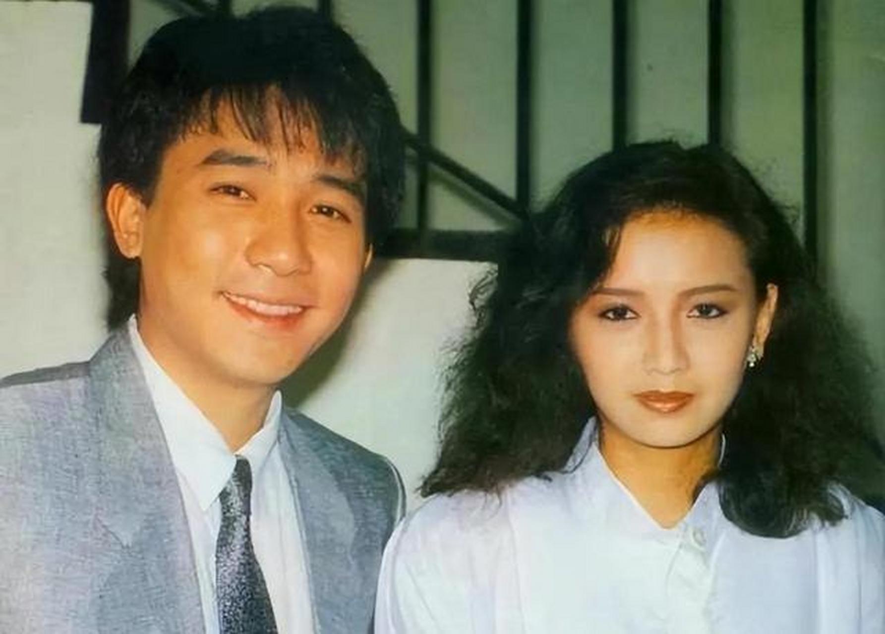 老照片:八十年代梁朝伟和曾华倩的花样年华
